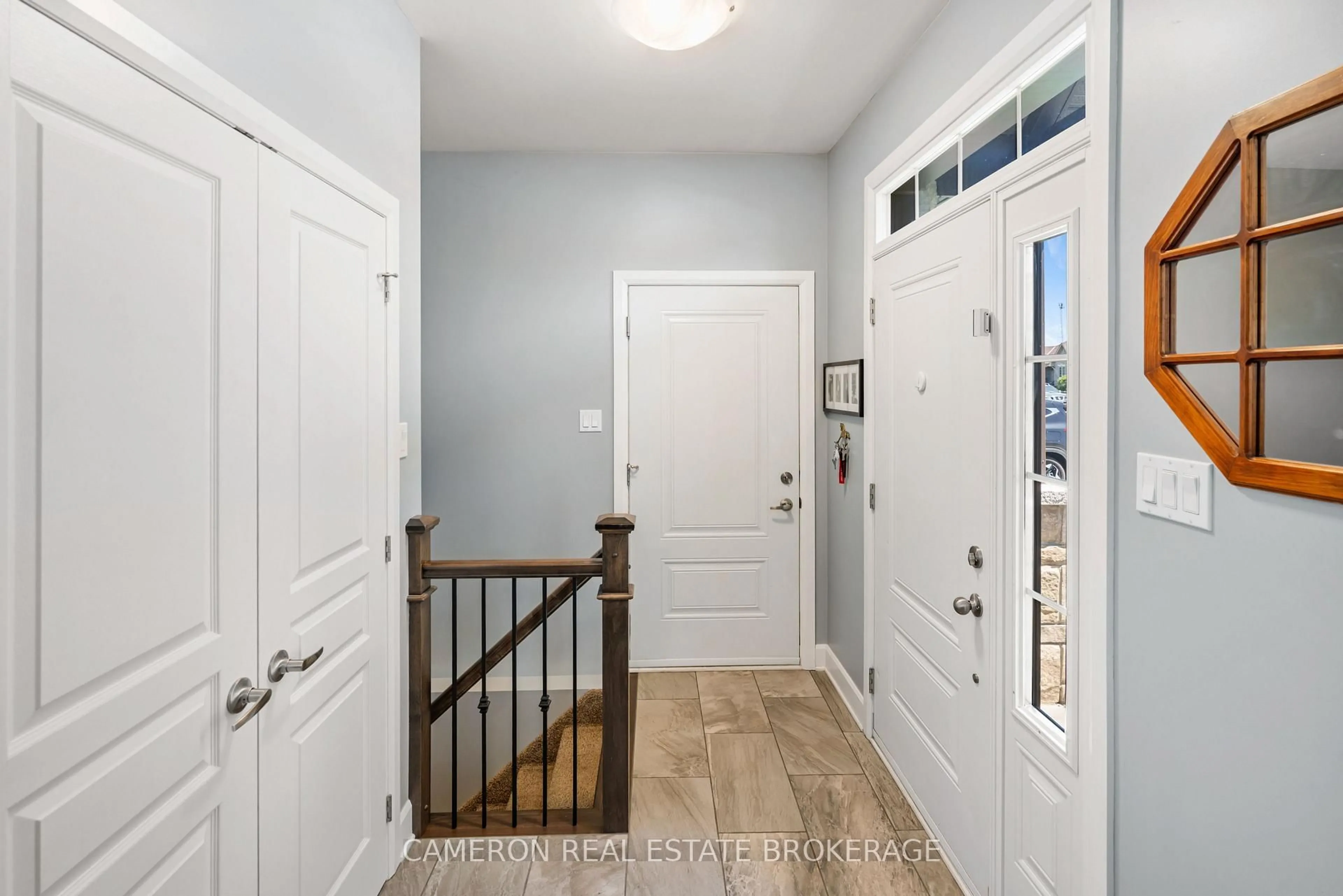 Indoor entryway for 2207 Heron Crt, Cornwall Ontario K6H 7P5
