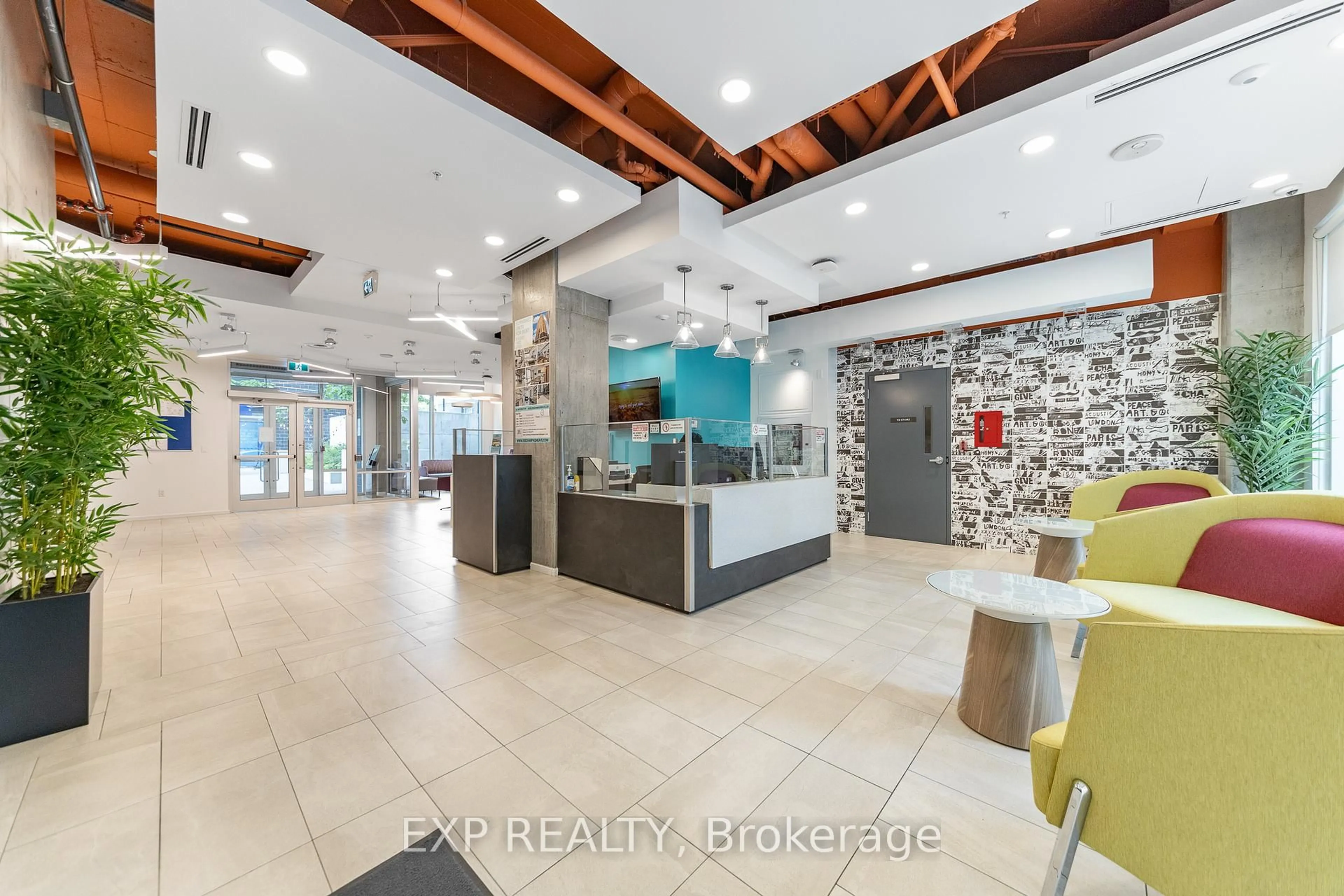 Lobby for 105 Champagne Ave #2709, Ottawa Ontario K1S 5E5