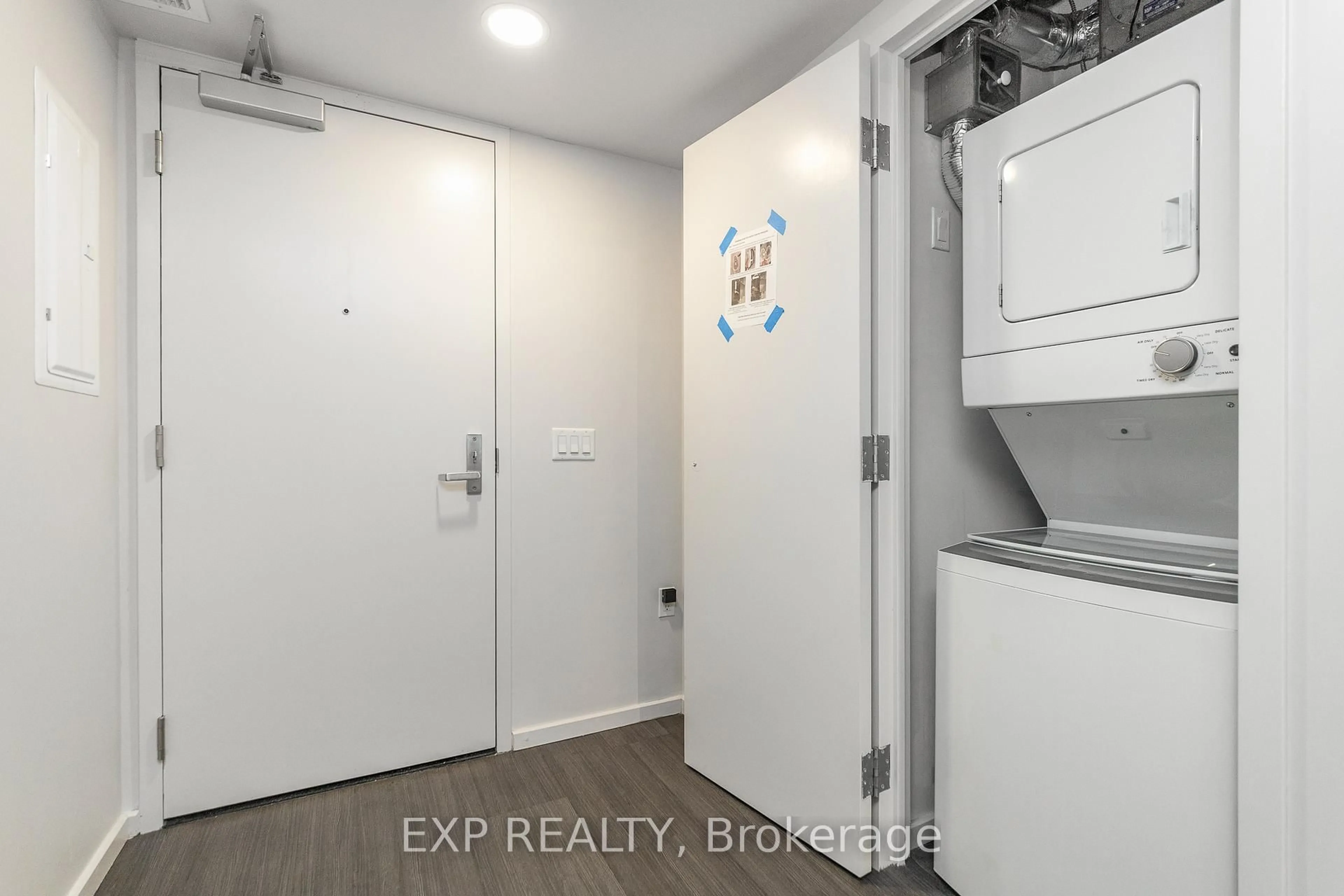 Unknown for 105 Champagne Ave #2709, Ottawa Ontario K1S 5E5