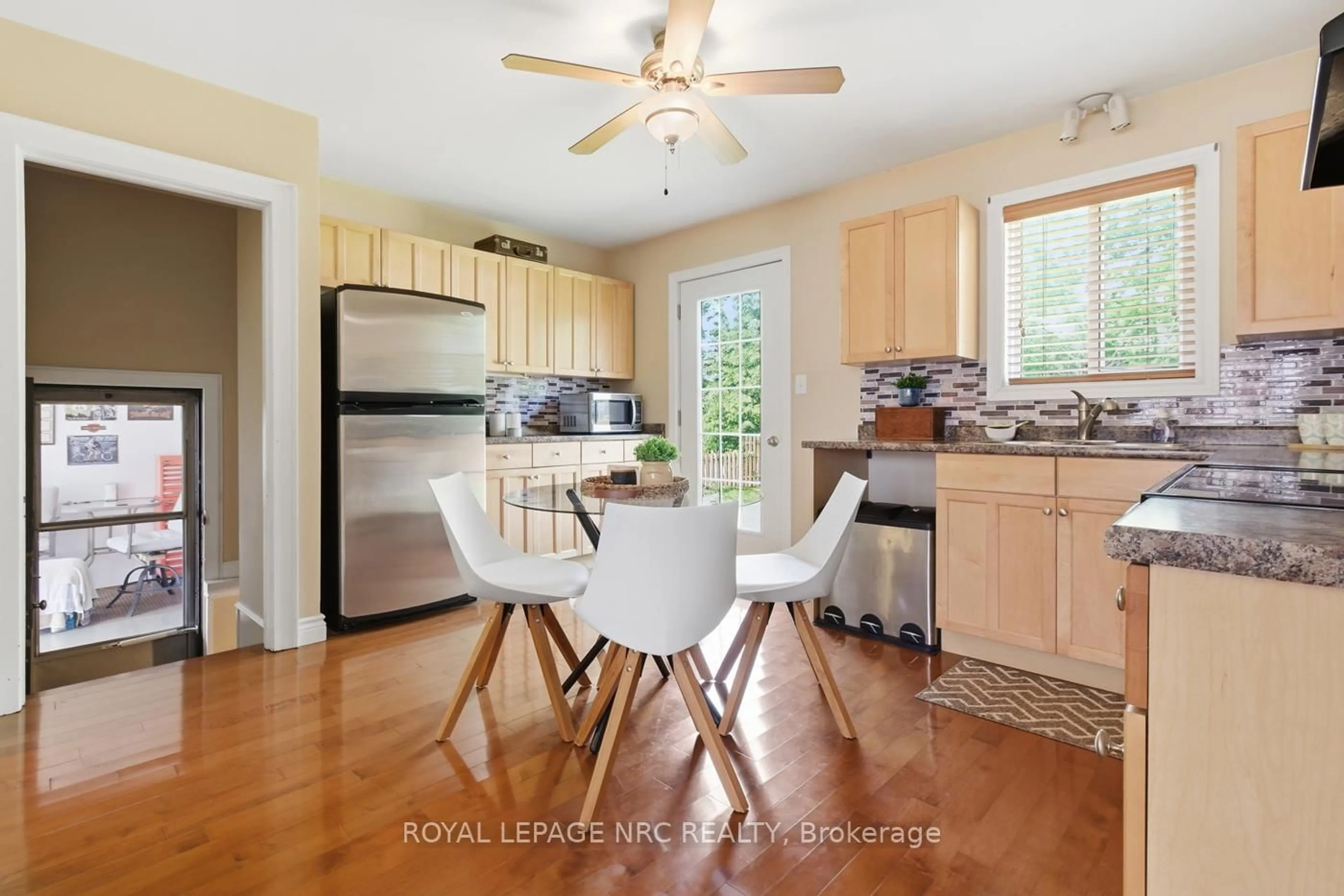 Open concept kitchen, unknown for 236 Deere St, Welland Ontario L3B 2L8