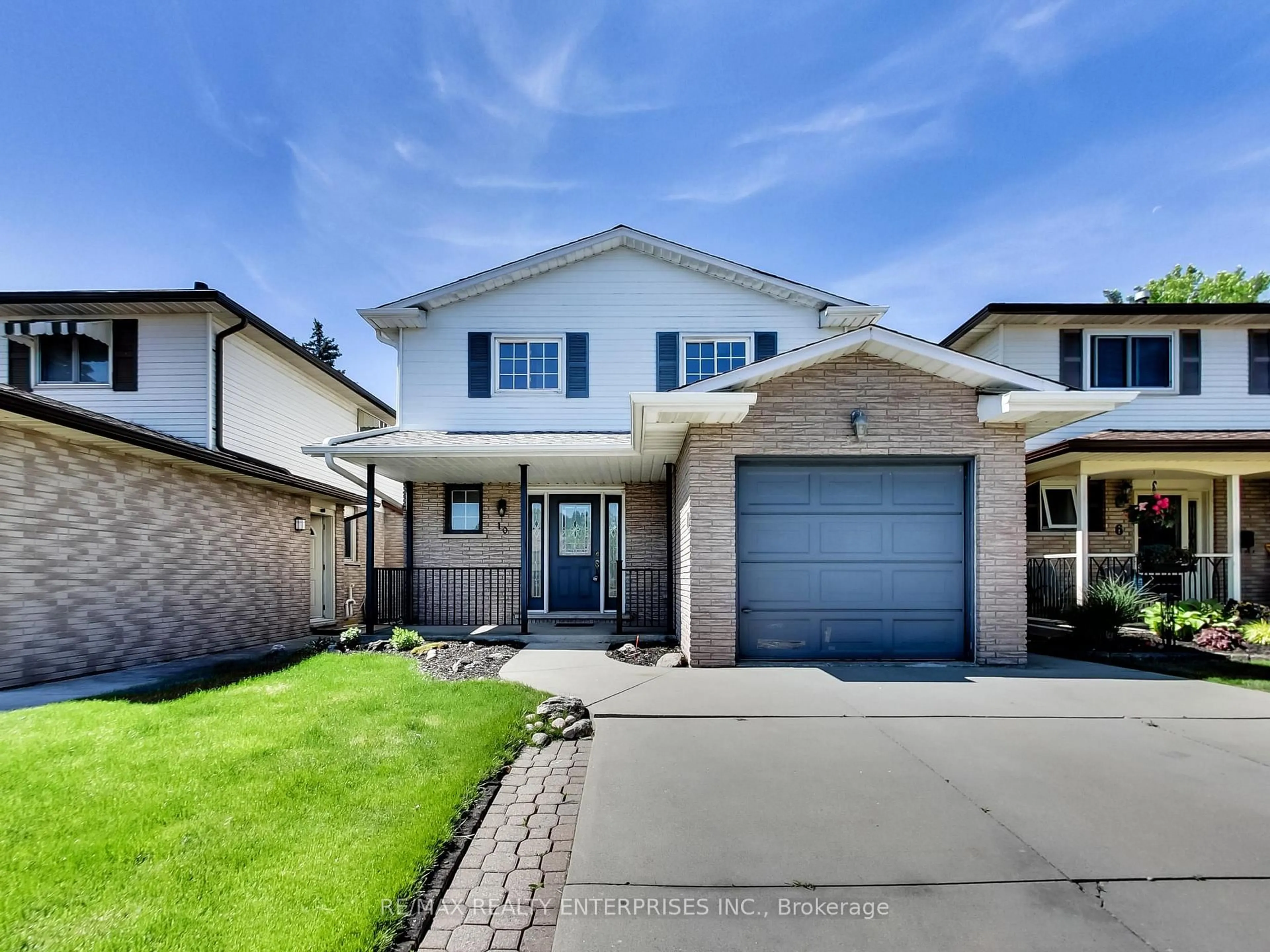 Home with brick exterior material, street for 10 Titmouse Crt, Hamilton Ontario L9A 4Y9