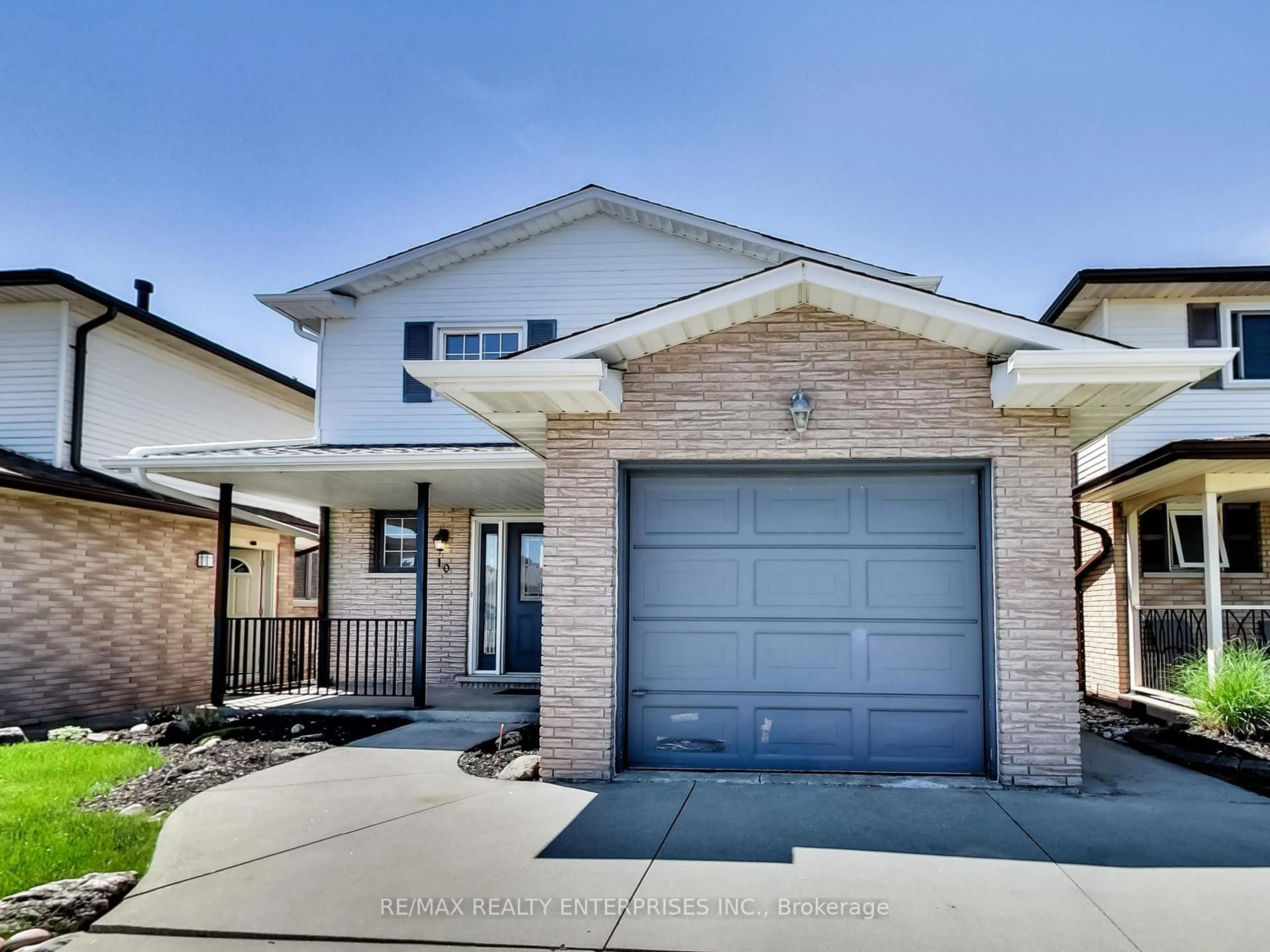 Home with brick exterior material, street for 10 Titmouse Crt, Hamilton Ontario L9A 4Y9