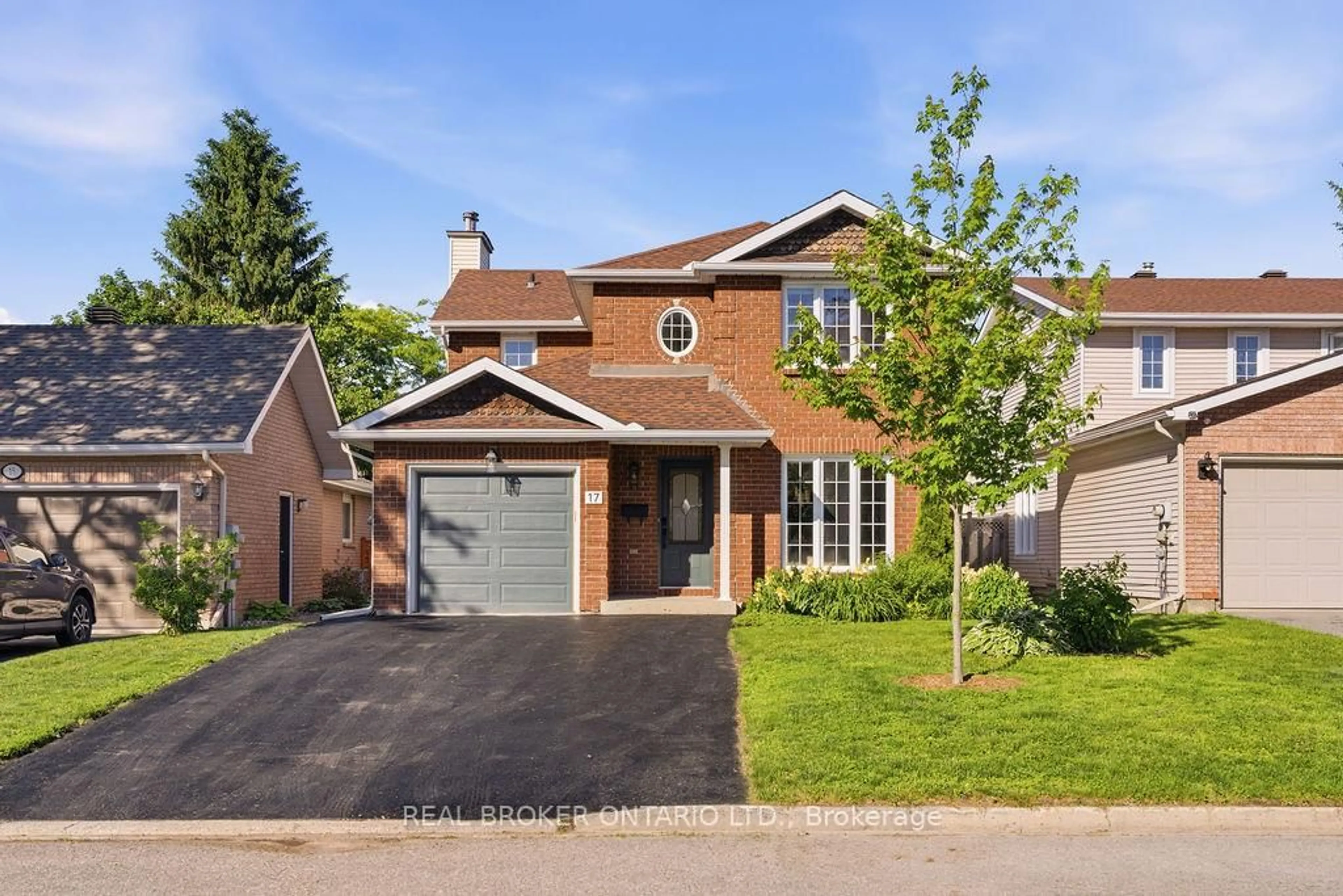 Home with brick exterior material, street for 17 Notman Way, Ottawa Ontario K1G 4P6