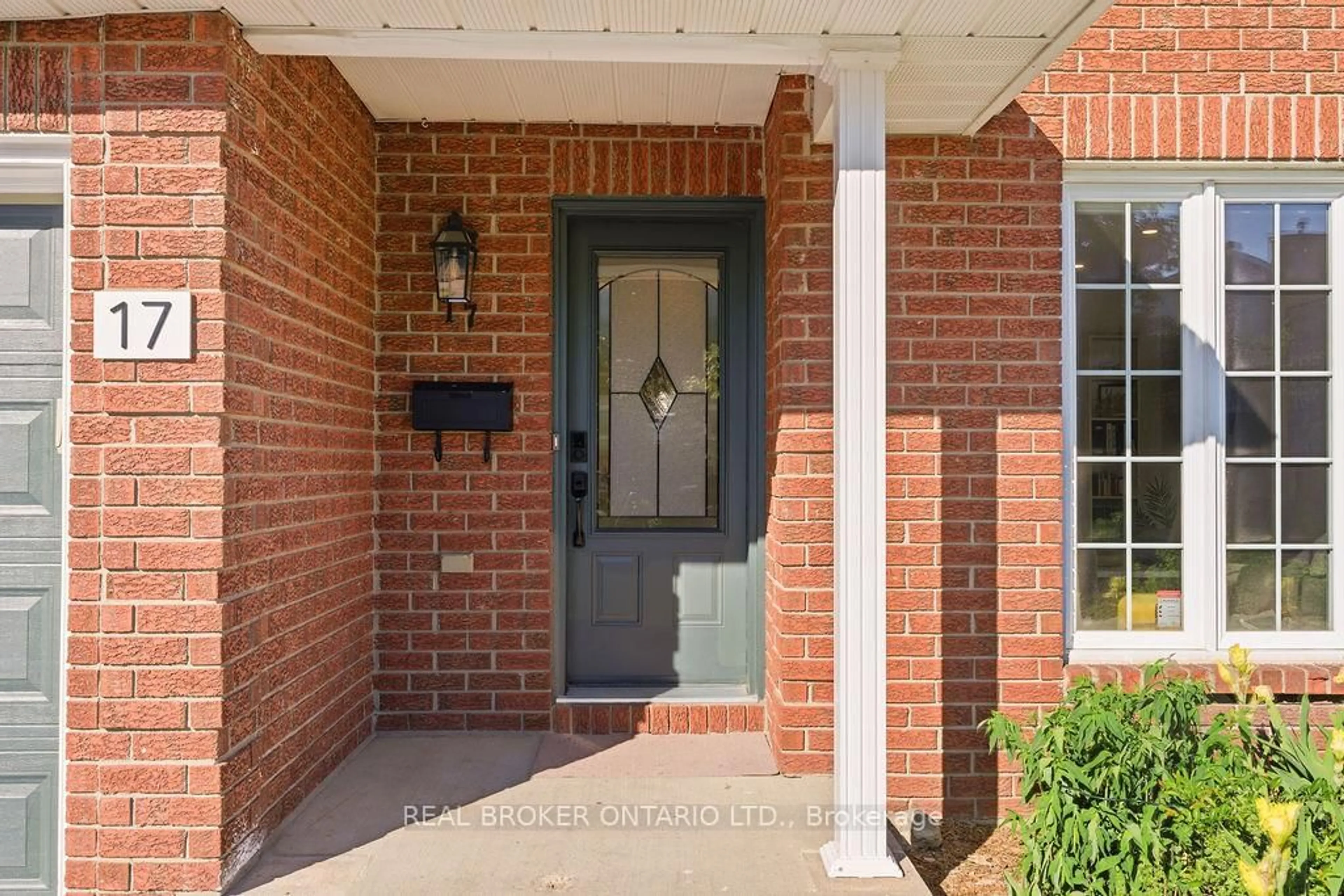 Home with brick exterior material, street for 17 Notman Way, Ottawa Ontario K1G 4P6