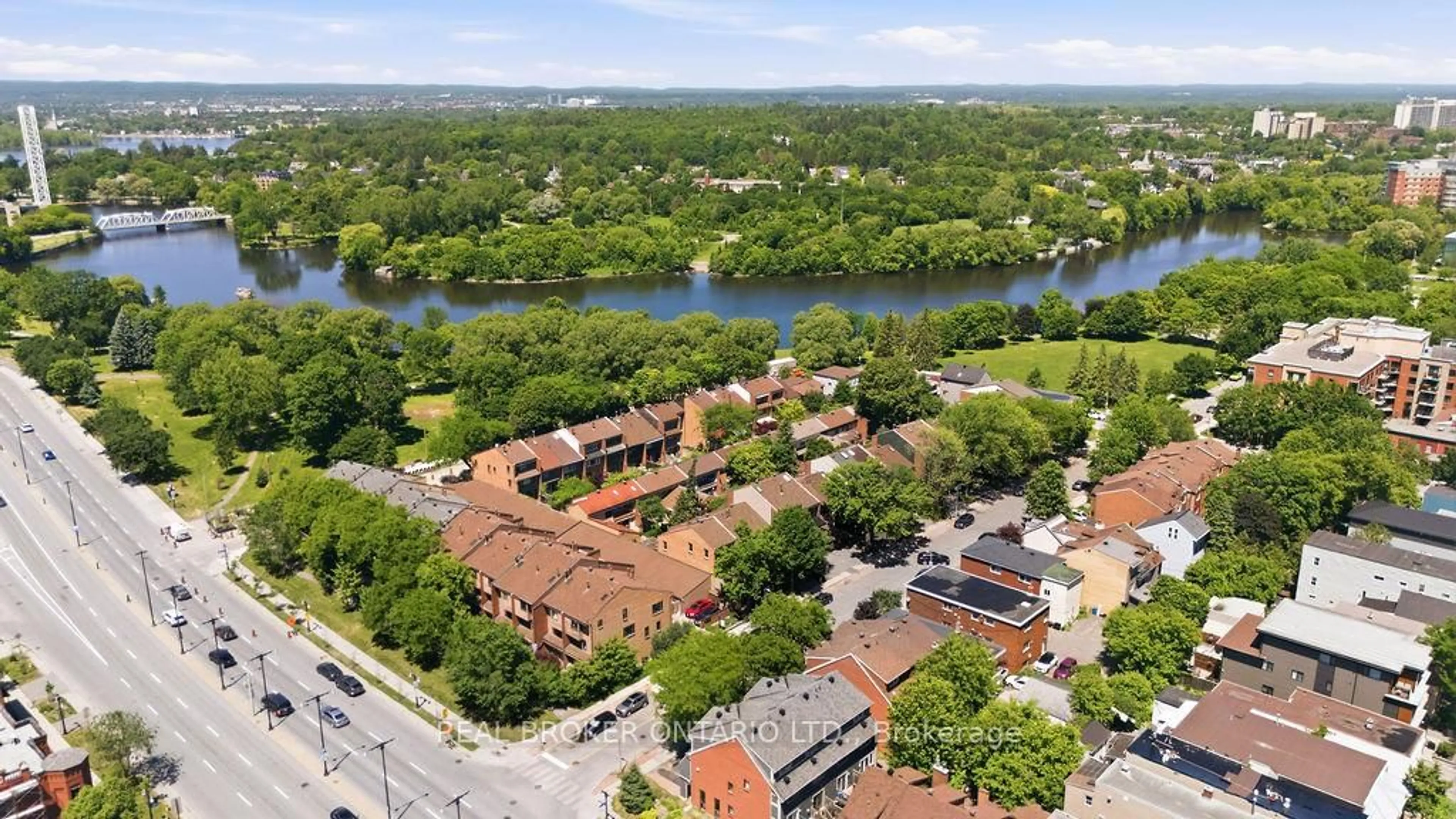 A pic from outside/outdoor area/front of a property/back of a property/a pic from drone, water/lake/river/ocean view for 255 Bruyere St, Ottawa Ontario K1N 5E5