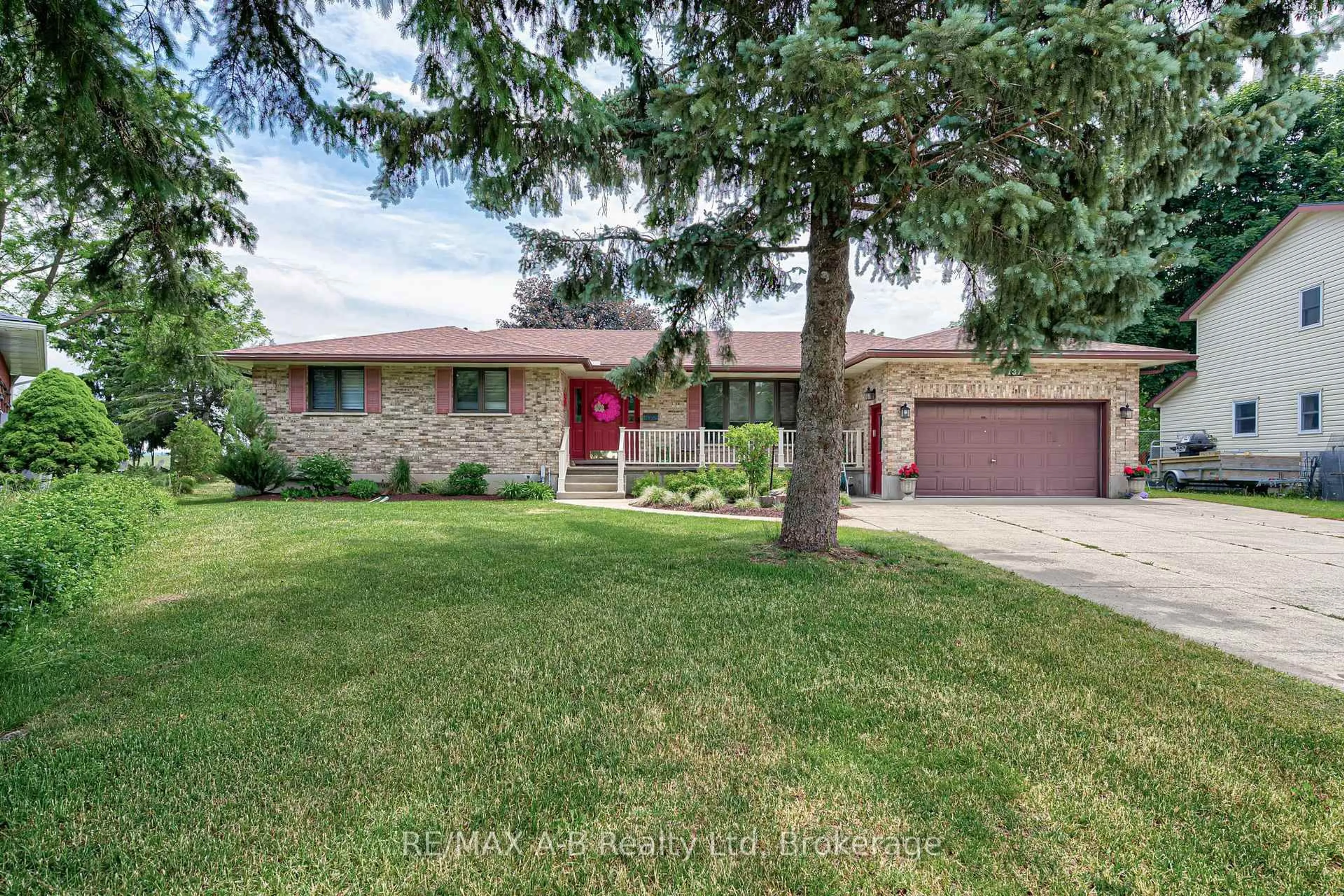 Home with brick exterior material, street for 137 Mitchell Crt, West Perth Ontario N0K 1N0