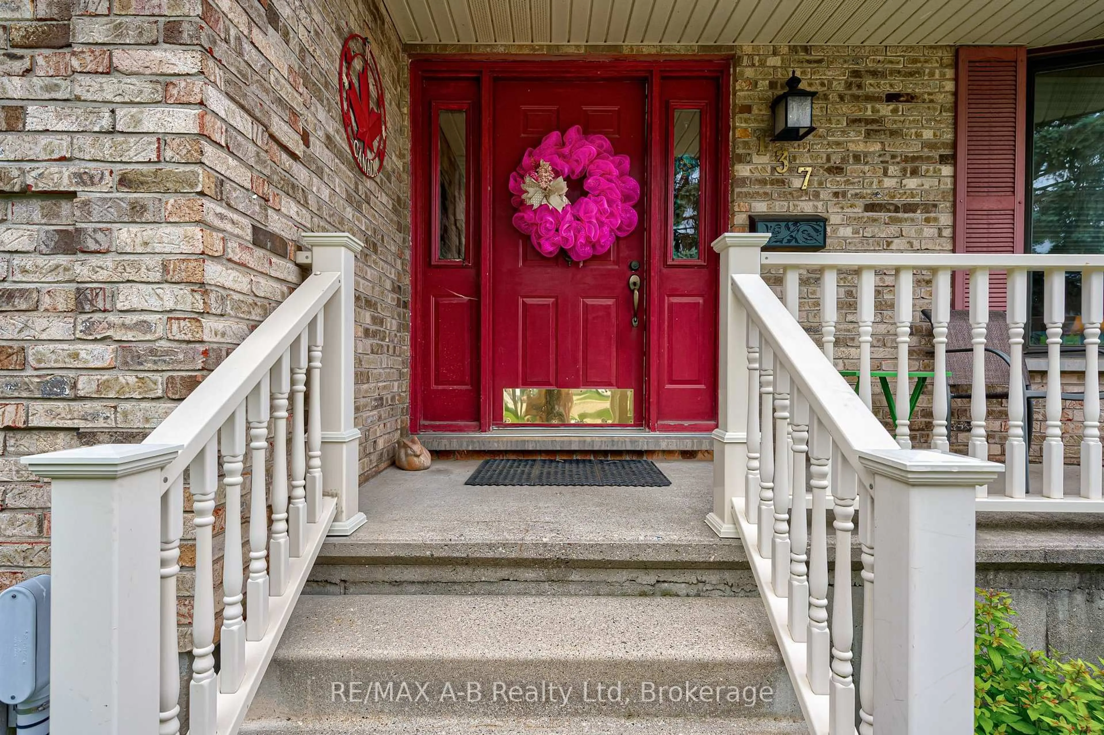 Indoor entryway for 137 Mitchell Crt, West Perth Ontario N0K 1N0