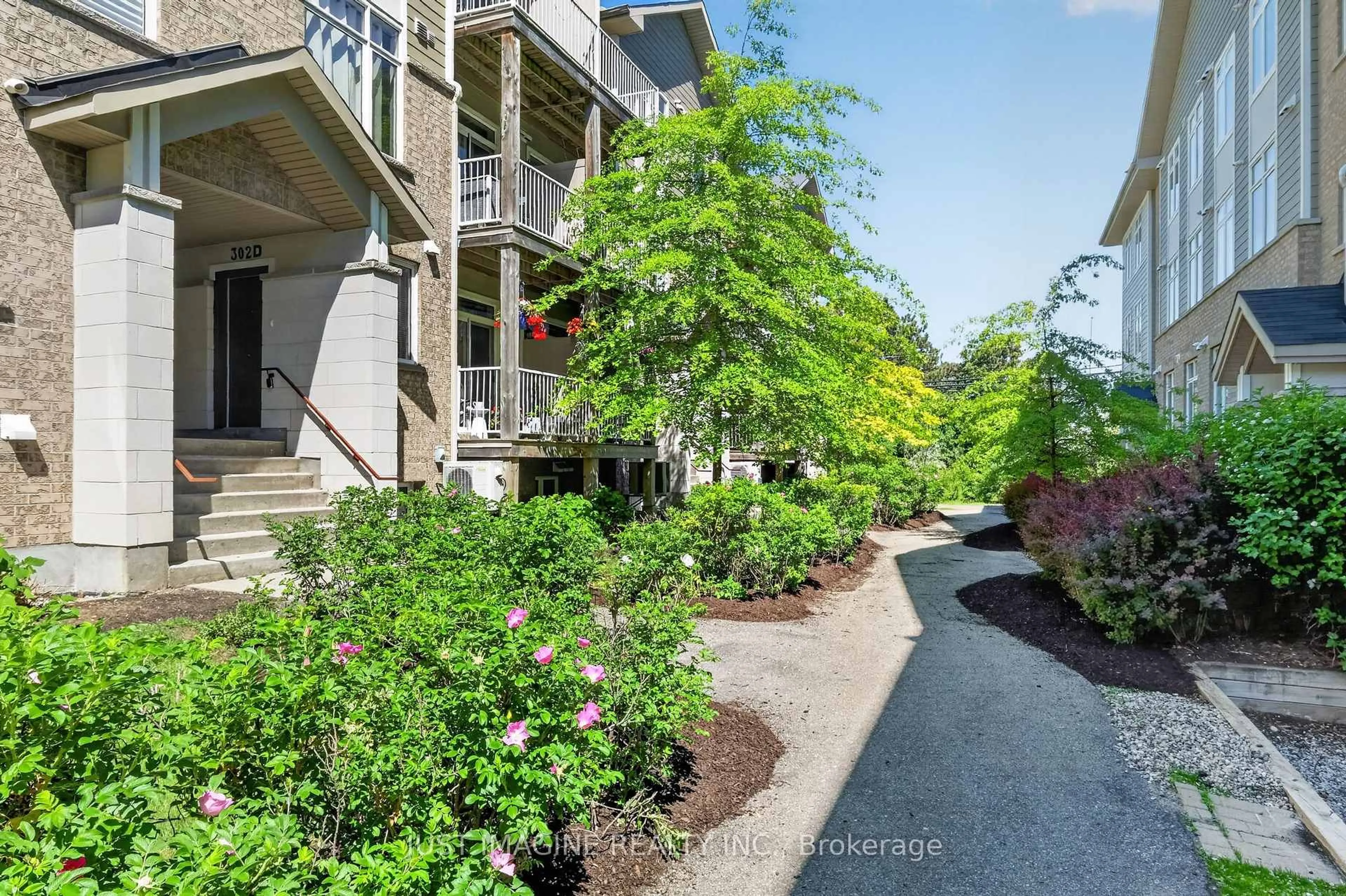 Patio, street for 302 Everest Private #D, Ottawa Ontario K1G 4E3
