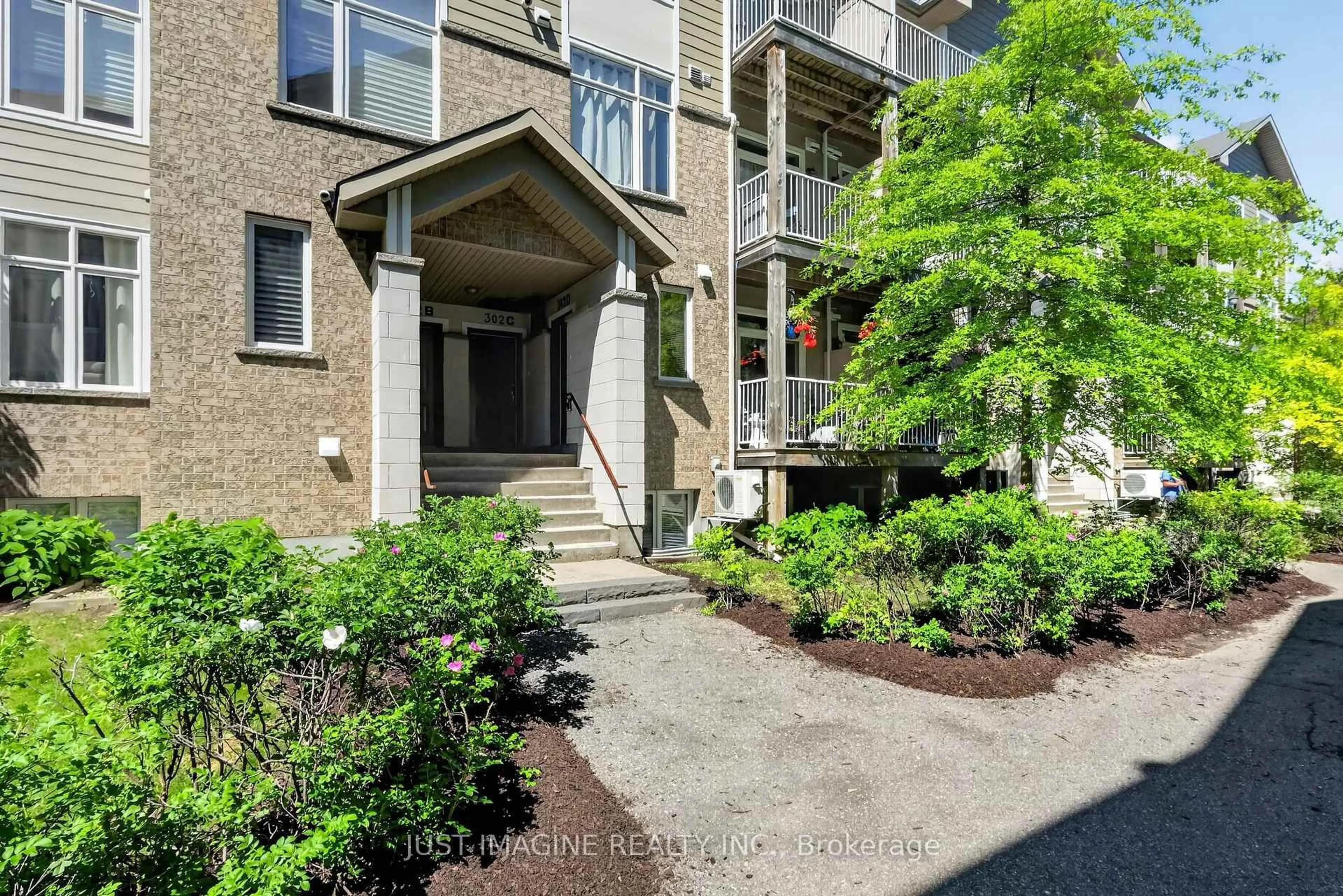 Unknown for 302 Everest Private #D, Ottawa Ontario K1G 4E3