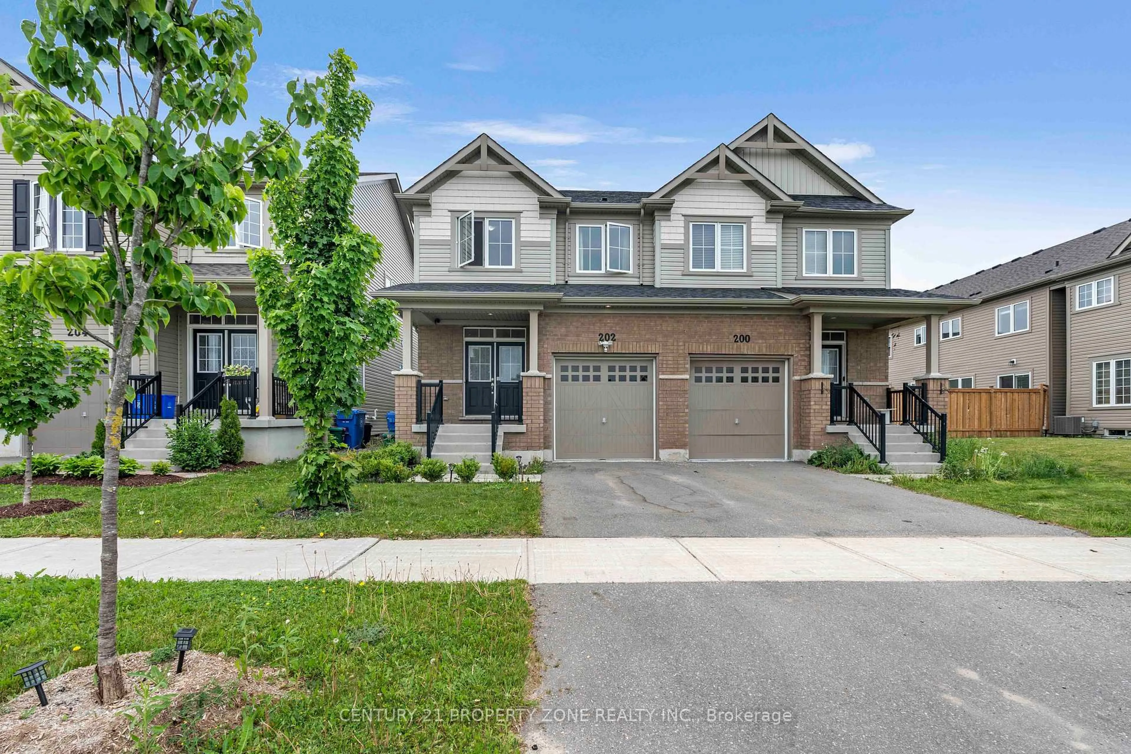 A pic from outside/outdoor area/front of a property/back of a property/a pic from drone, street for 202 Barnett Dr, Shelburne Ontario L9V 3X1