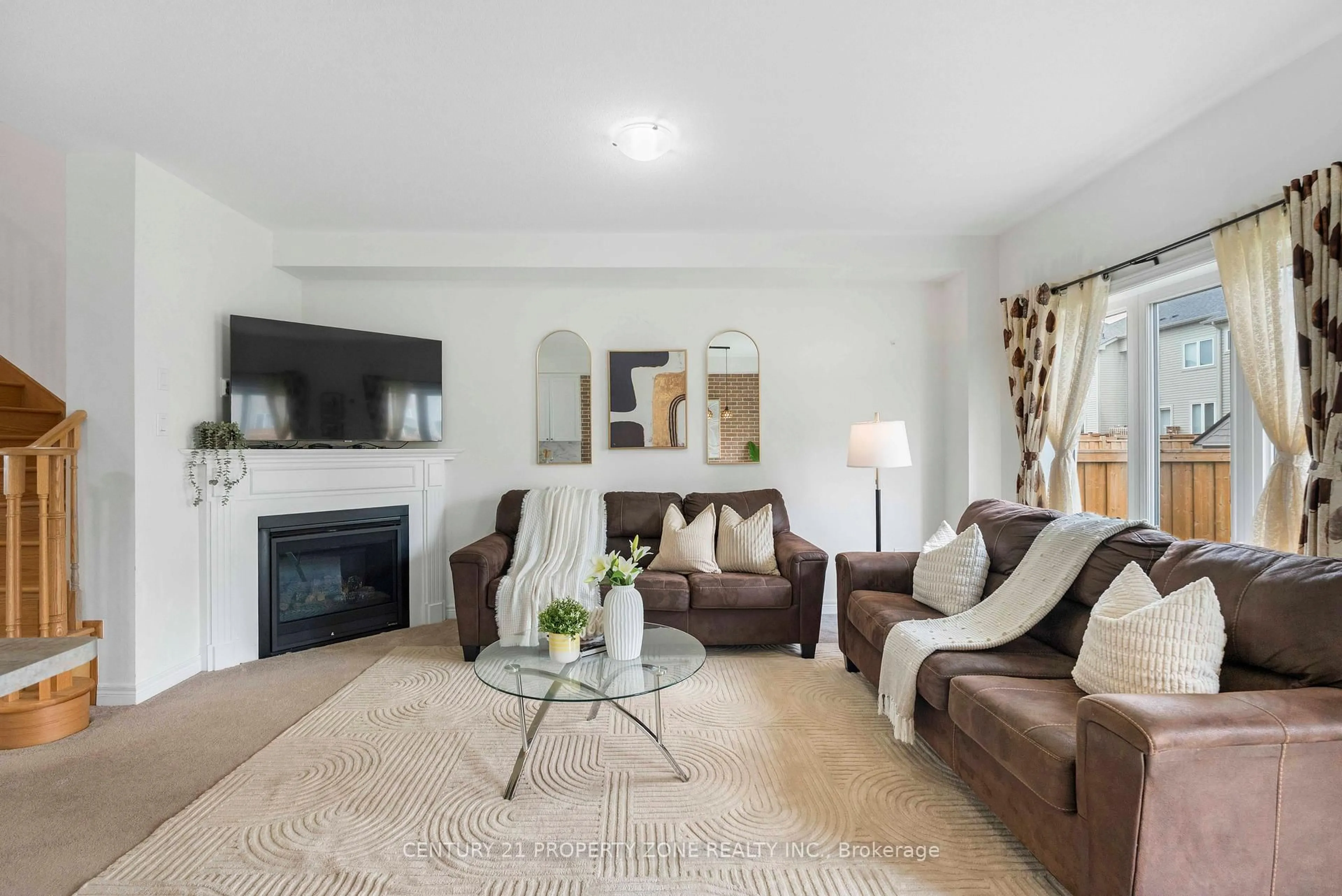 Living room with furniture, carpet floor for 202 Barnett Dr, Shelburne Ontario L9V 3X1