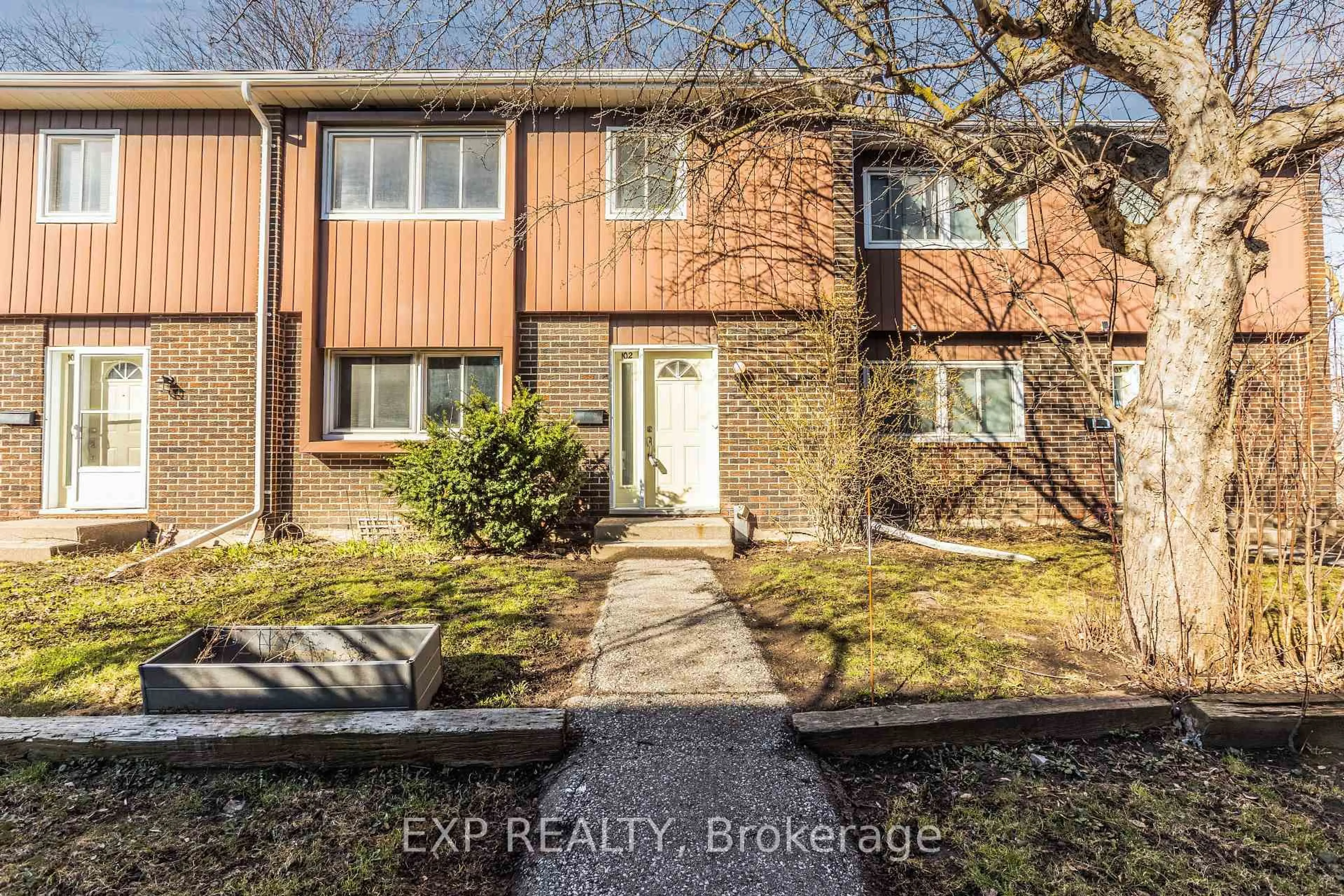 Unknown for 121 University Ave #102, Waterloo Ontario N2J 4J1