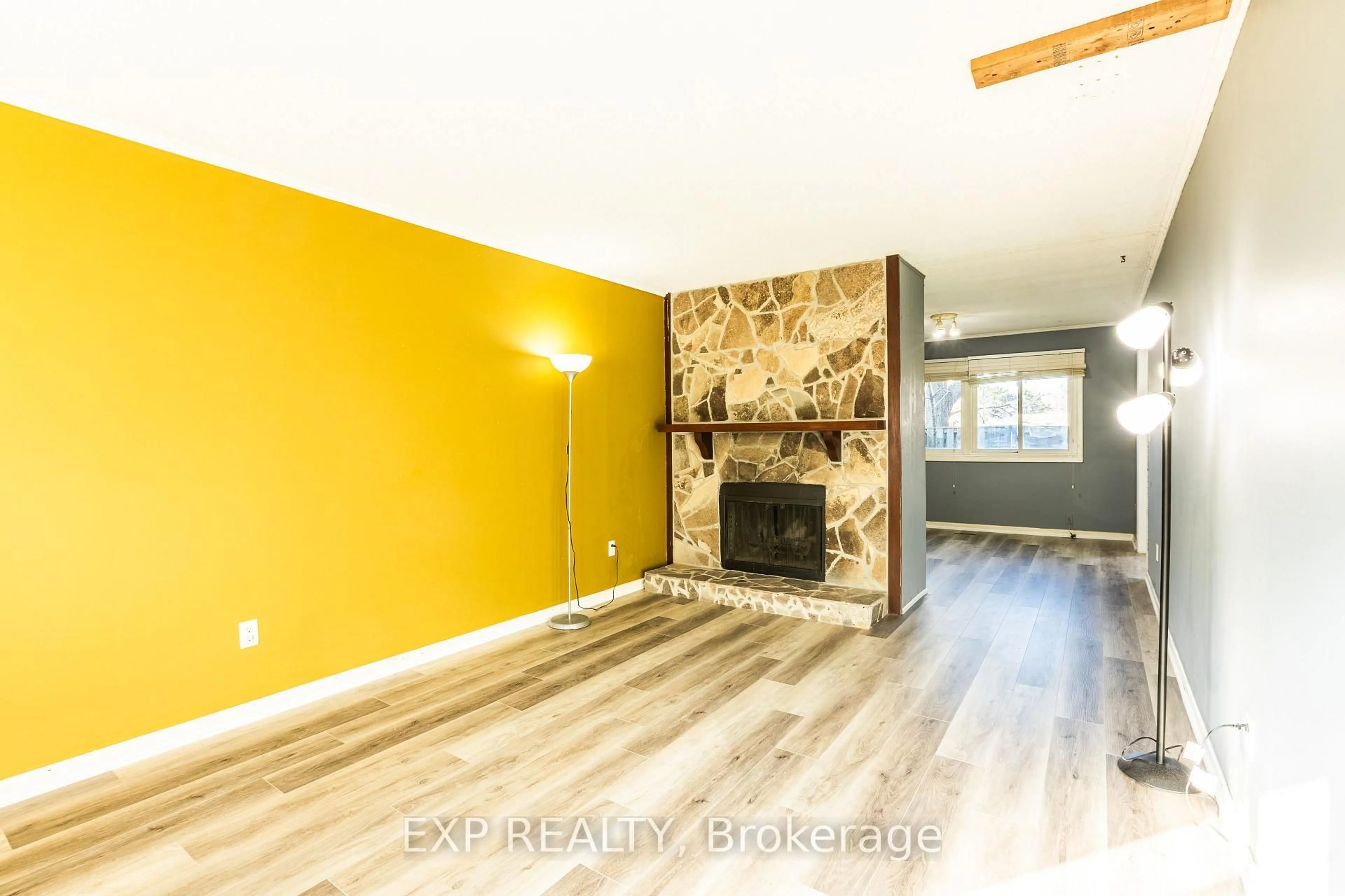 Unknown for 121 University Ave #102, Waterloo Ontario N2J 4J1