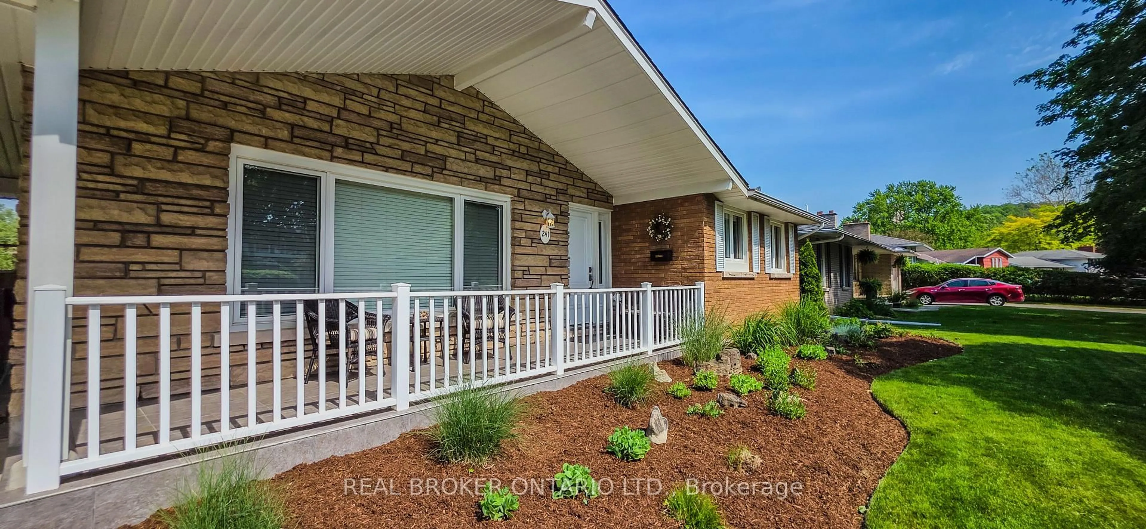 Home with brick exterior material, street for 241 Riverview Blvd, St. Catharines Ontario L2T 3N2