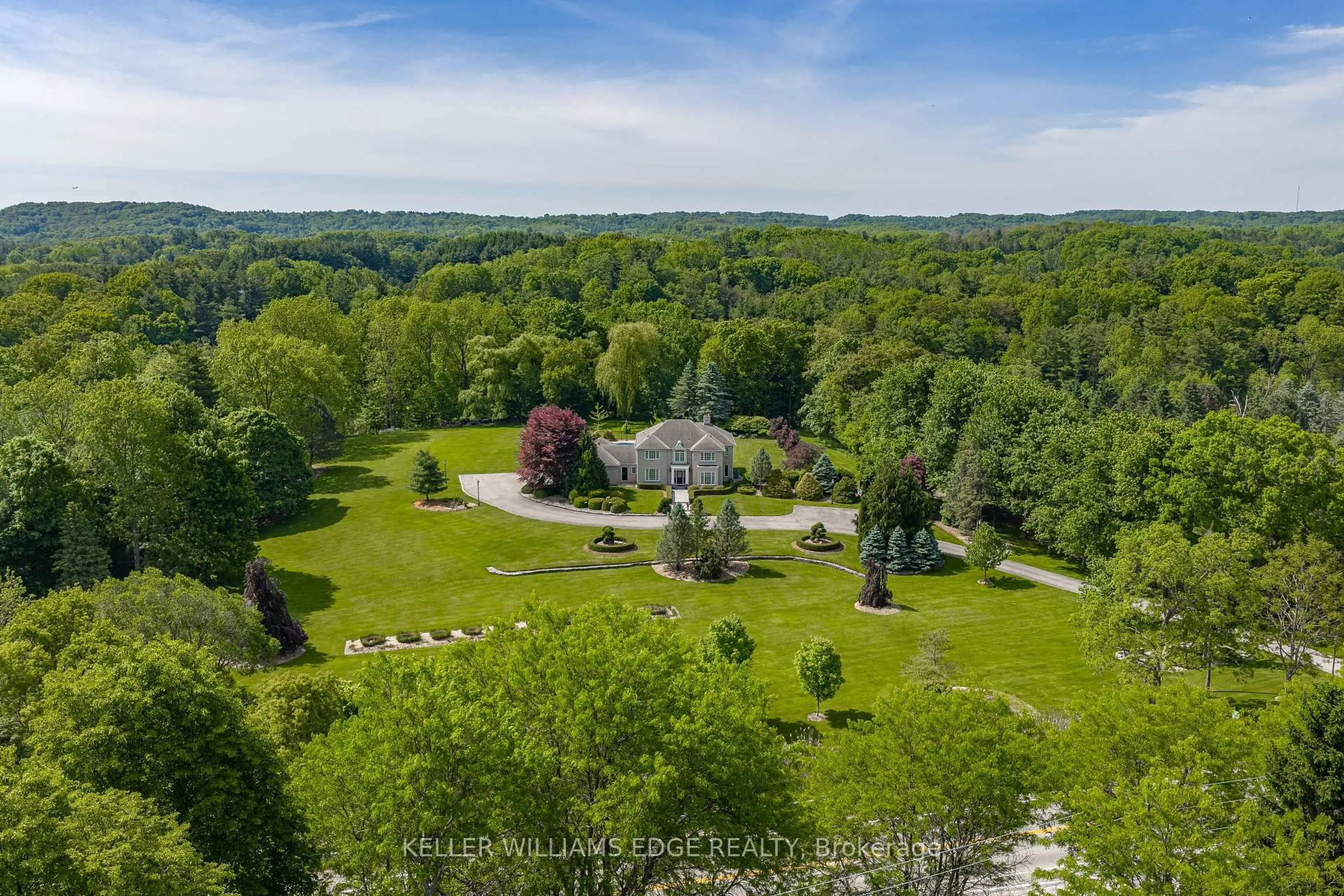 A pic from outside/outdoor area/front of a property/back of a property/a pic from drone, forest/trees view for 938 Governor's Rd, Hamilton Ontario L9H 5E3