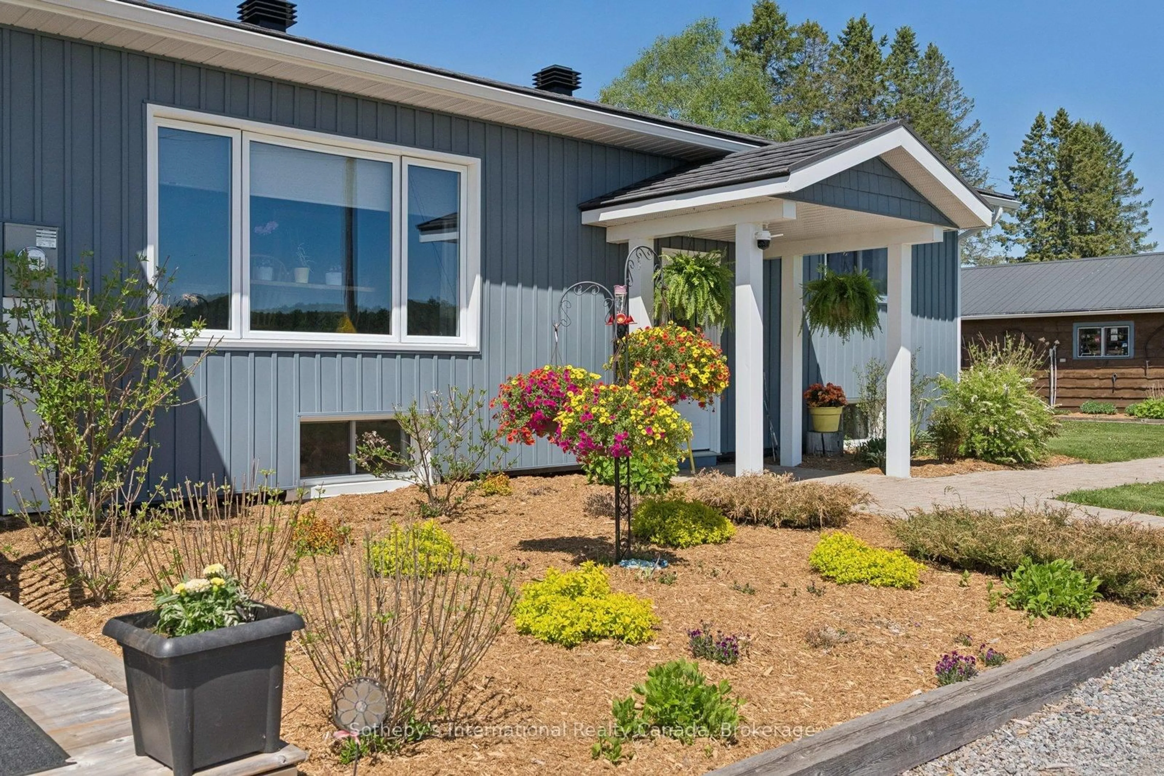 Home with vinyl exterior material, street for 362 McGarry Rd, Maynooth Ontario K0L 2S0