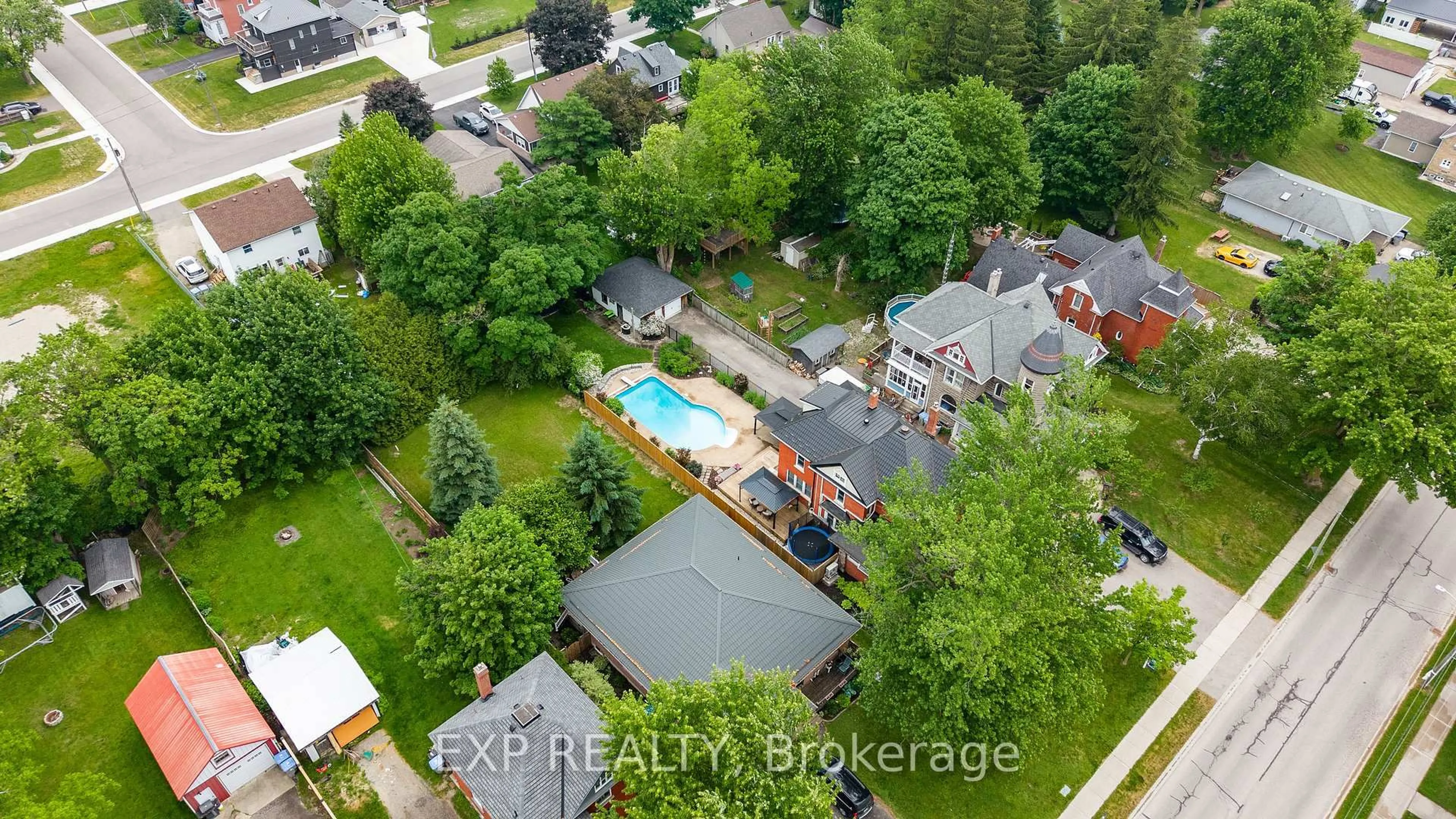 A pic from outside/outdoor area/front of a property/back of a property/a pic from drone, city buildings view from balcony for 30 Mill St, Perth East Ontario N0K 1M0