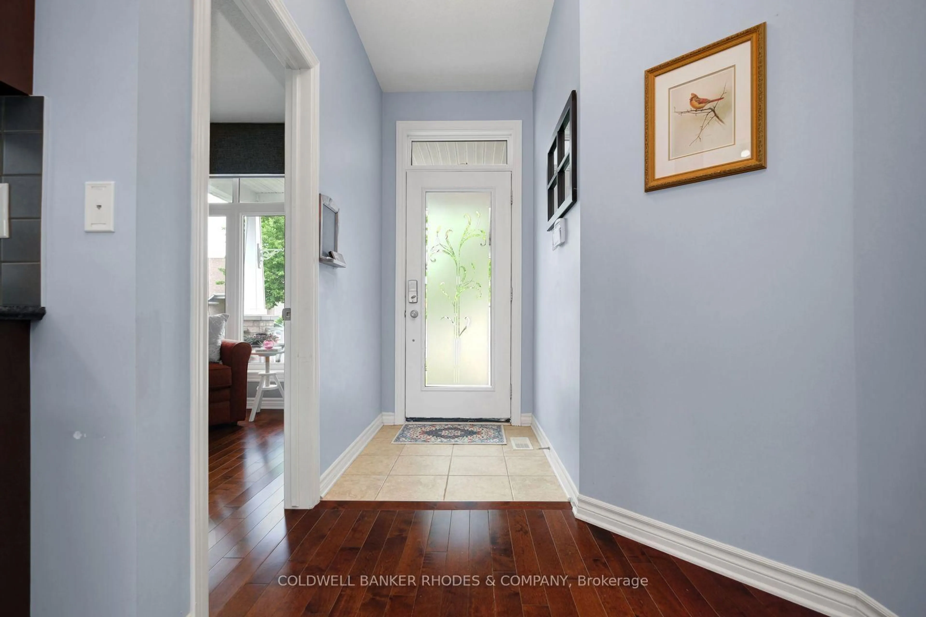 Indoor entryway for 202 Bulrush Cres, Ottawa Ontario K1T 0E5