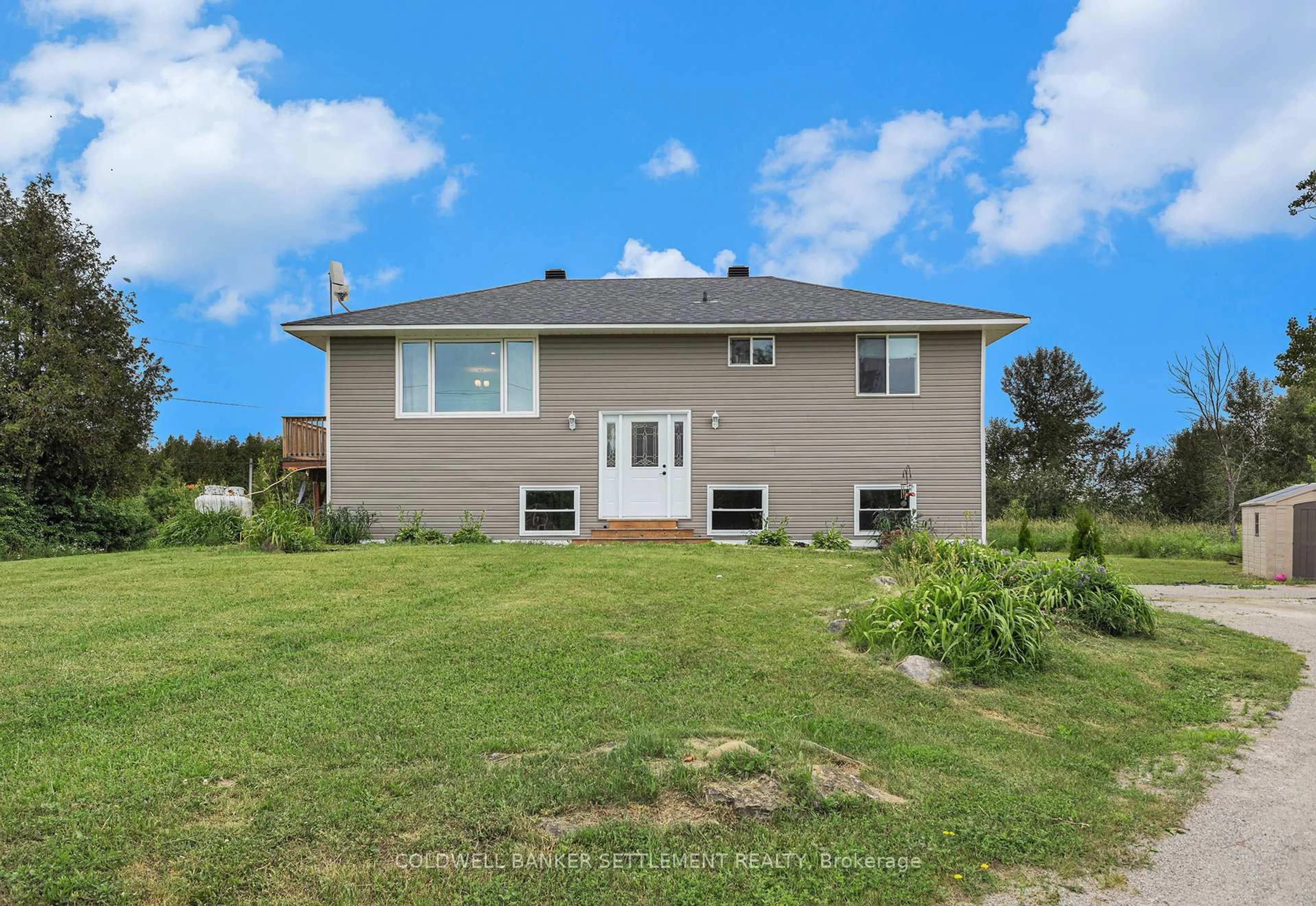 Home with vinyl exterior material, unknown for 170 Drummond Concession 2A Rd, Perth Ontario K7H 3C3
