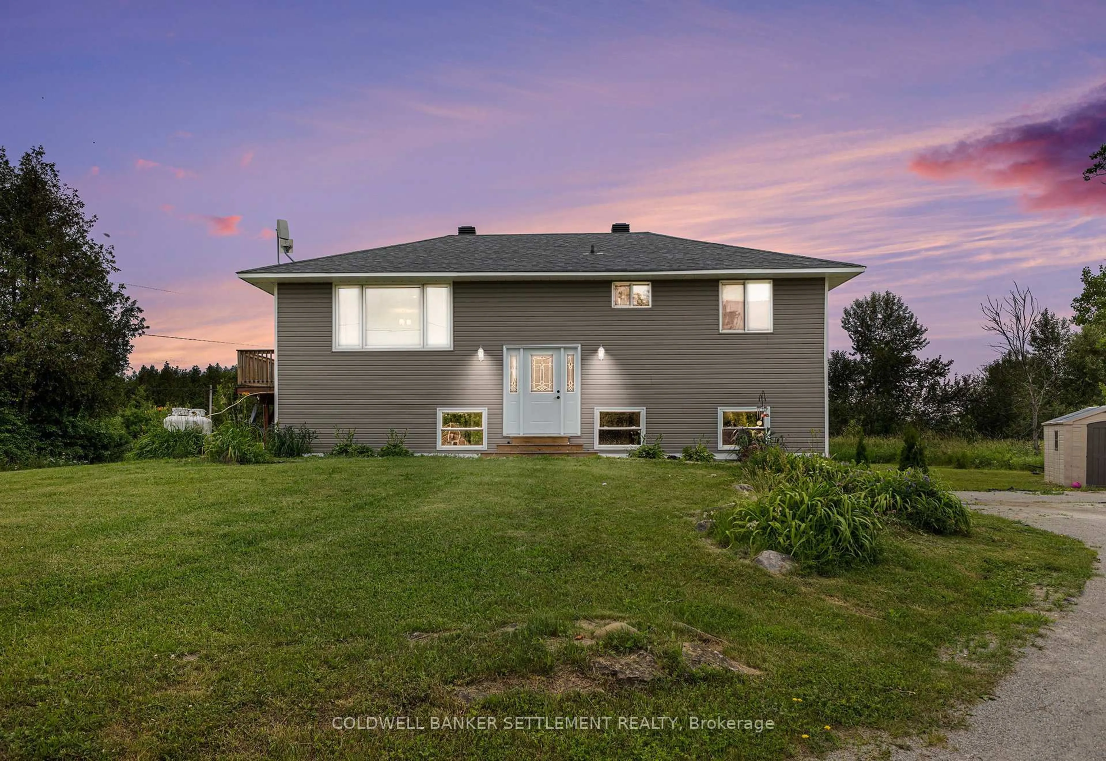 Home with vinyl exterior material, unknown for 170 Drummond Concession 2A Rd, Perth Ontario K7H 3C3
