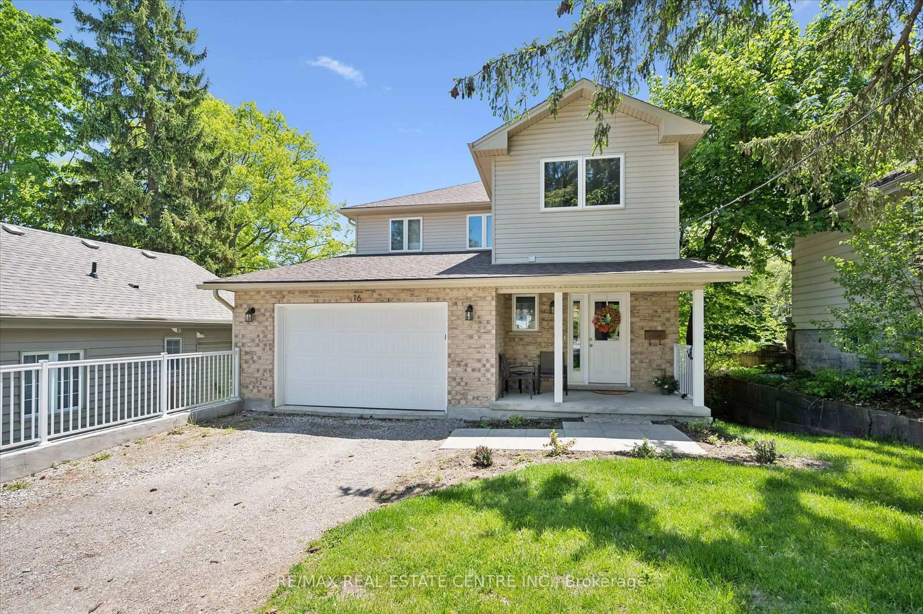 Unknown for 16 Edward St, Cambridge Ontario N3C 1J7