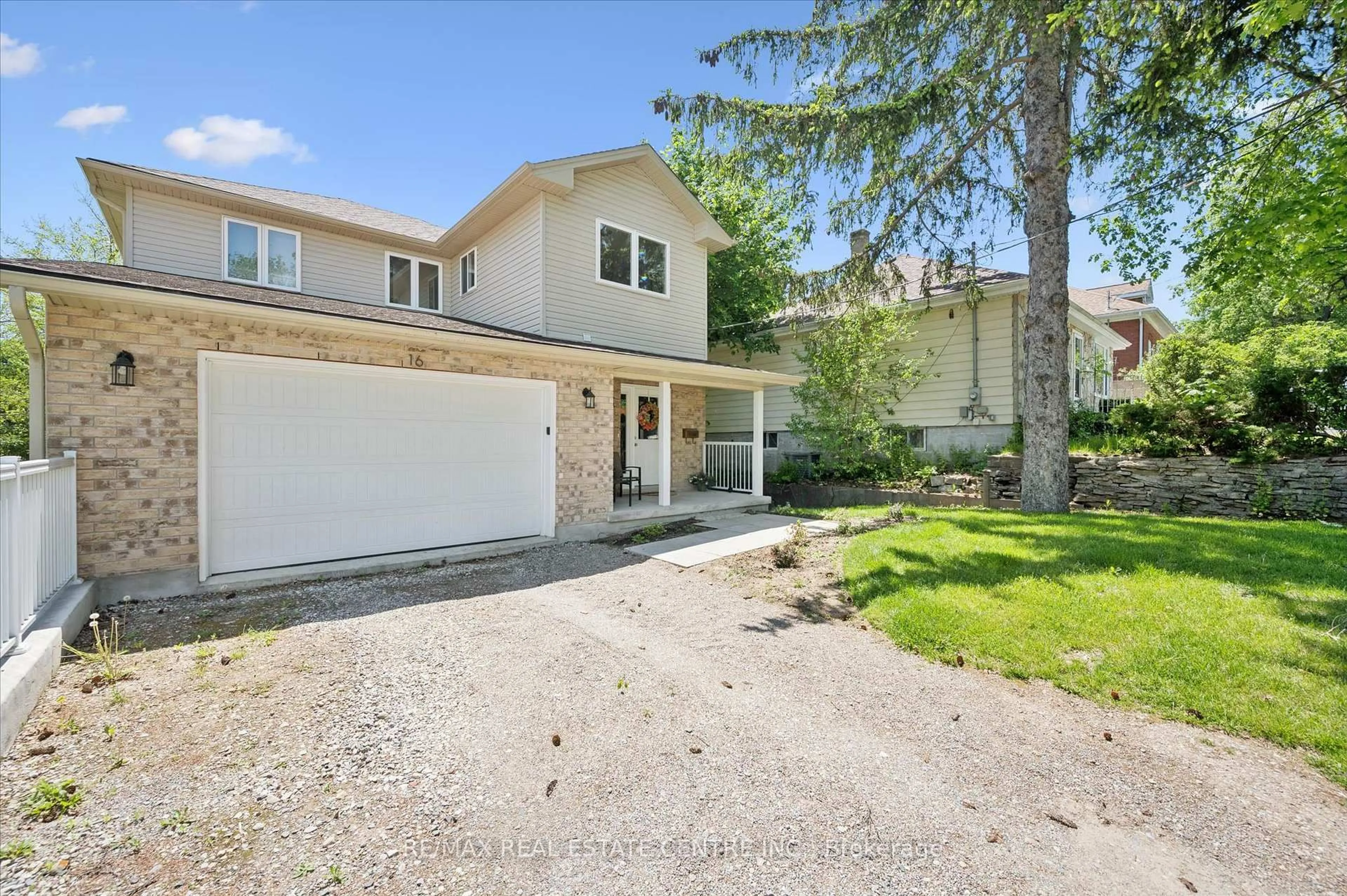 Unknown for 16 Edward St, Cambridge Ontario N3C 1J7