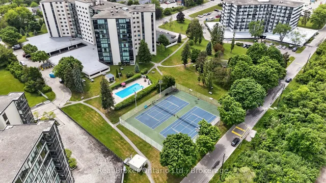 23 Woodlawn Rd #811, Guelph 2