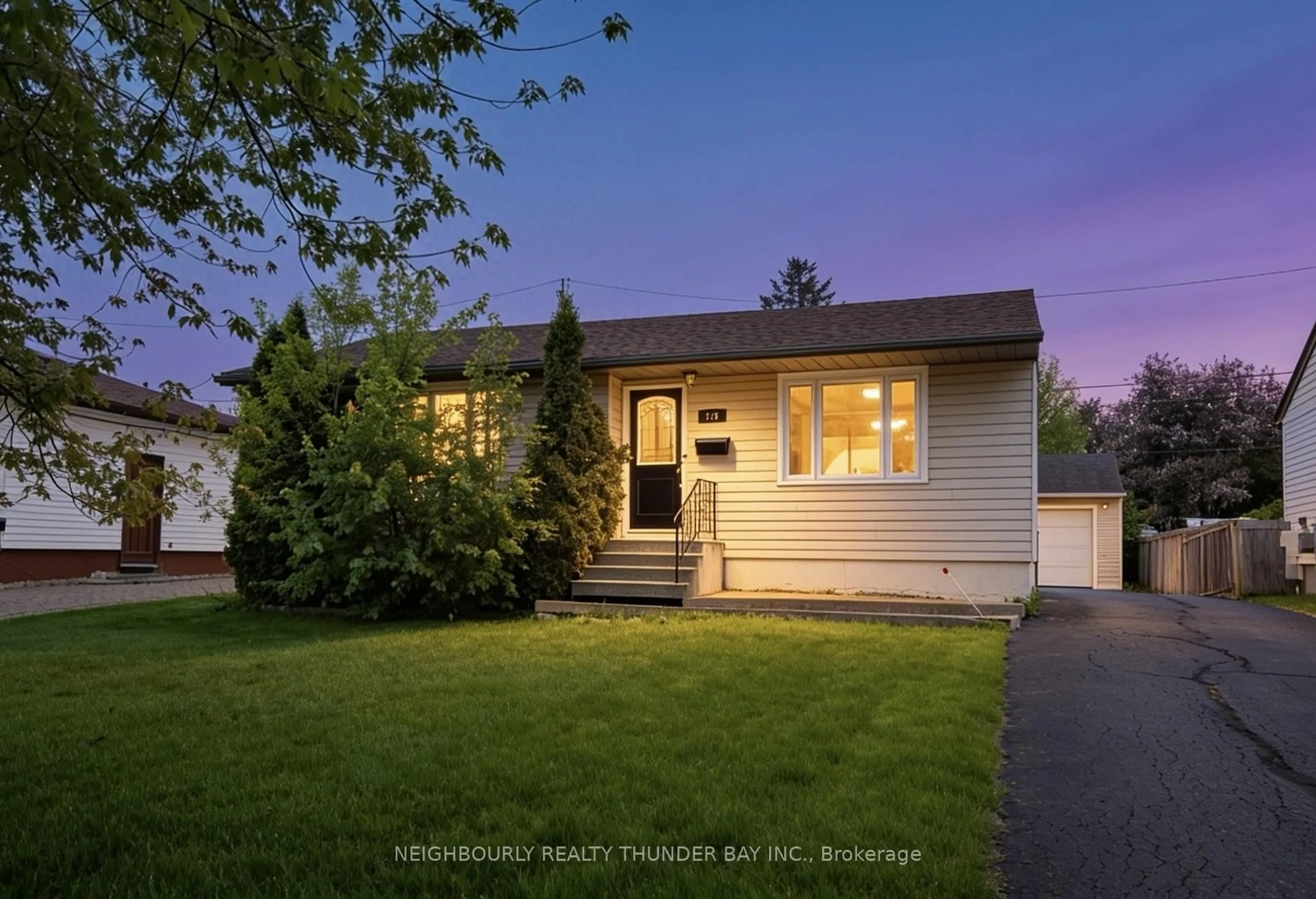 Home with vinyl exterior material, street for 148 Newberry Cres, Thunder Bay Ontario P7C 2E5
