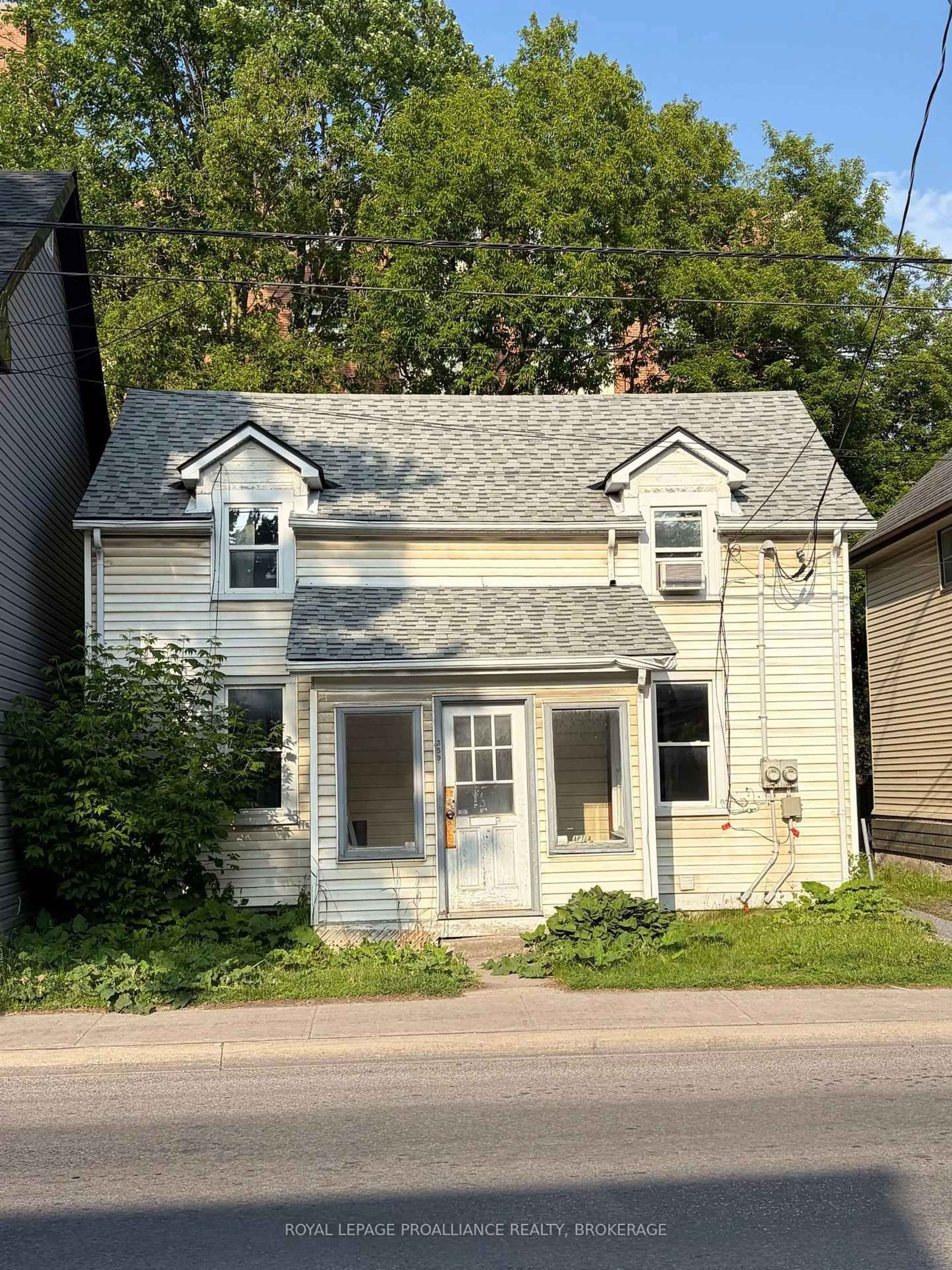 Home with vinyl exterior material, street for 359 Division St, Kingston Ontario K7K 4A4