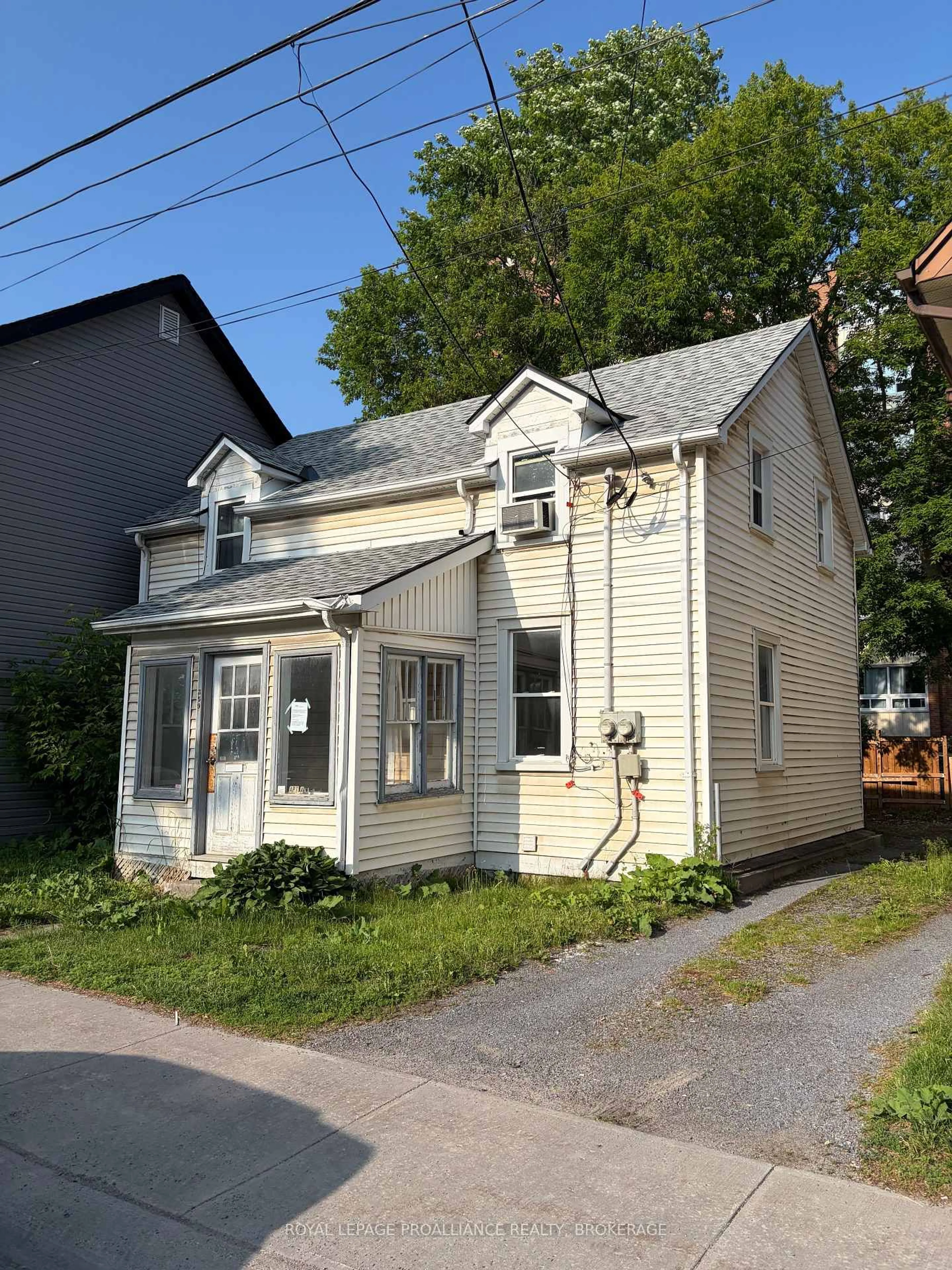 Home with vinyl exterior material, street for 359 Division St, Kingston Ontario K7K 4A4