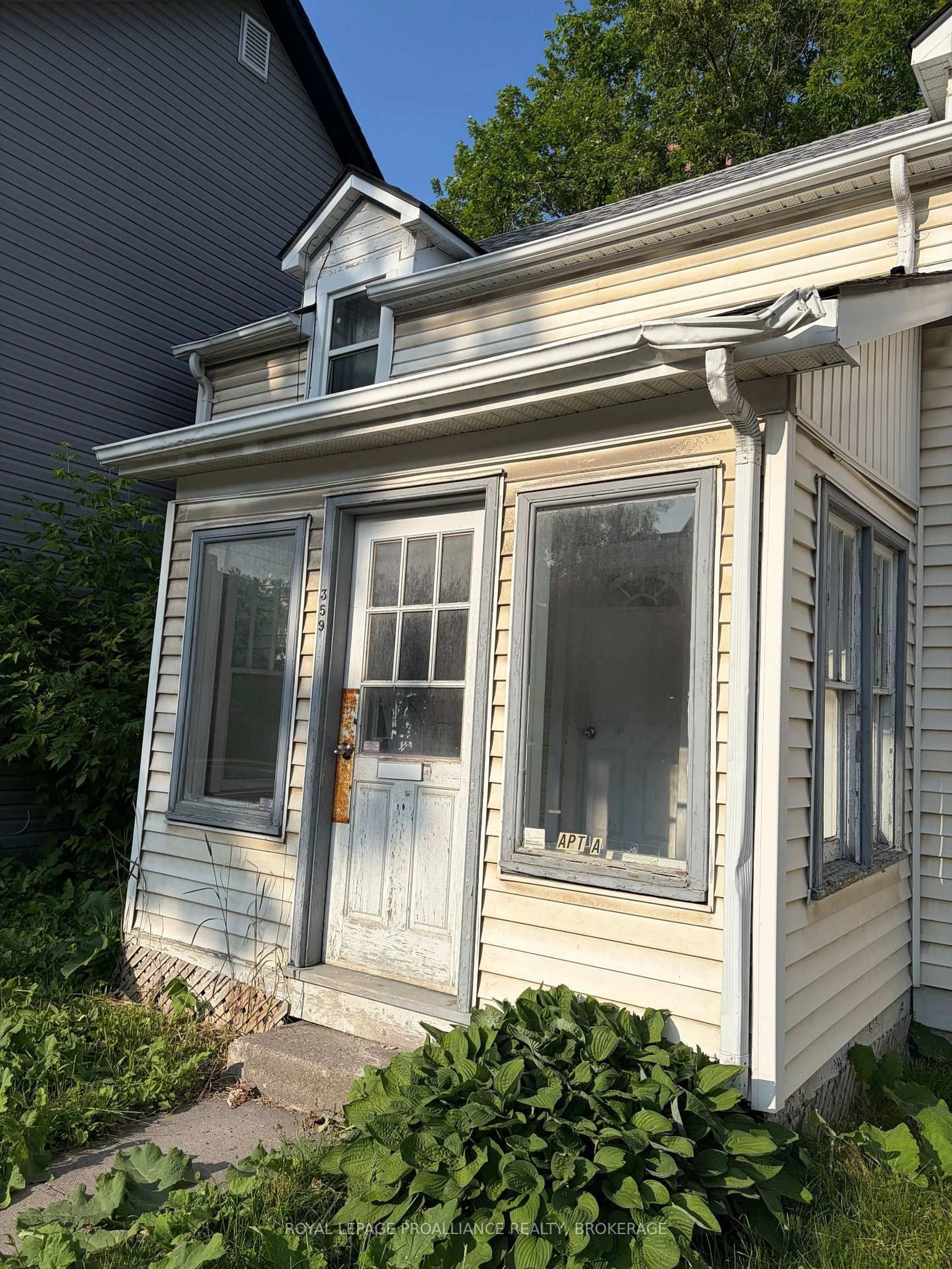 Home with vinyl exterior material, street for 359 Division St, Kingston Ontario K7K 4A4