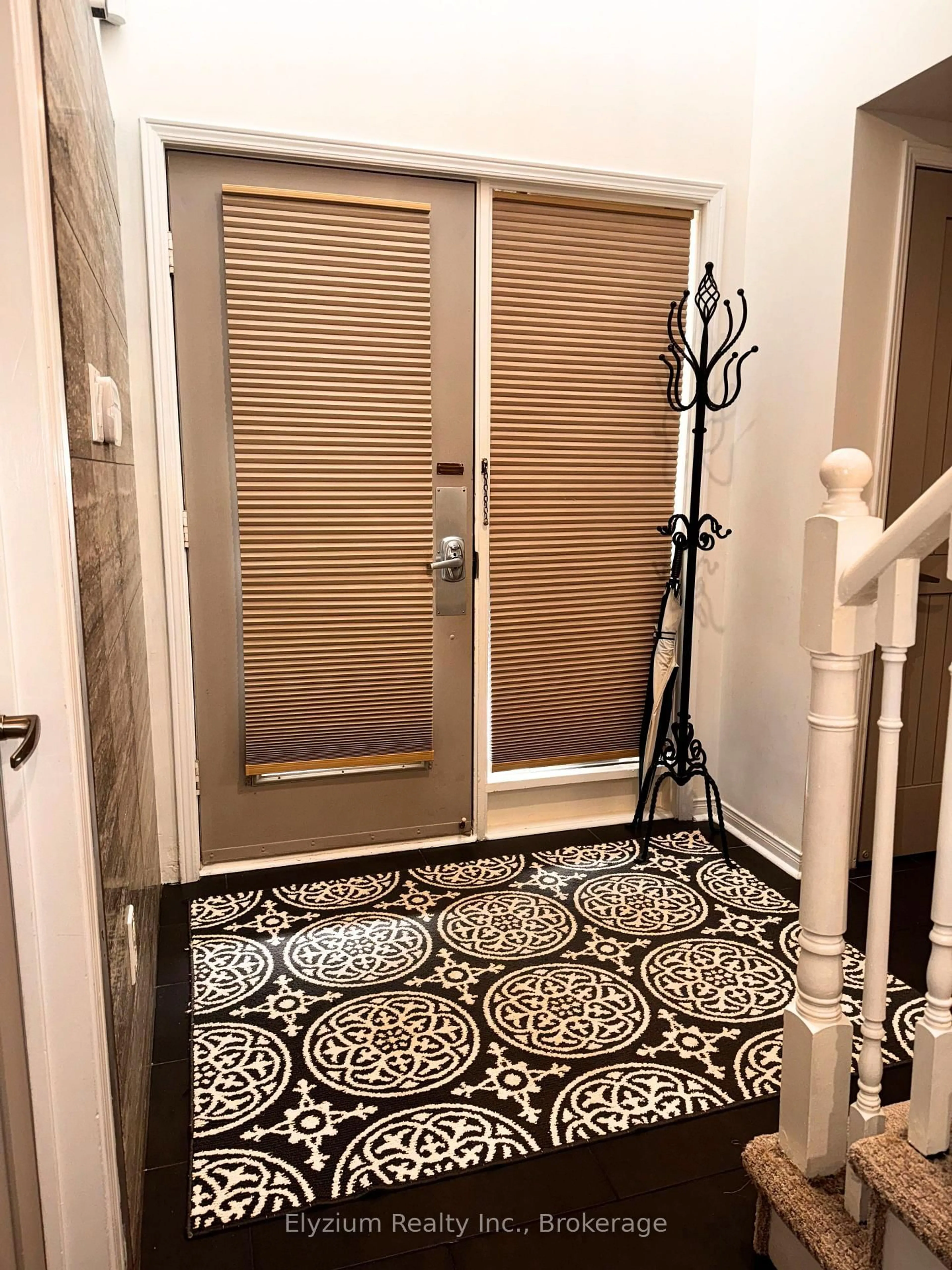 Indoor entryway for 1209 MUSKOKA BEACH Rd #59, Gravenhurst Ontario P1P 1R1