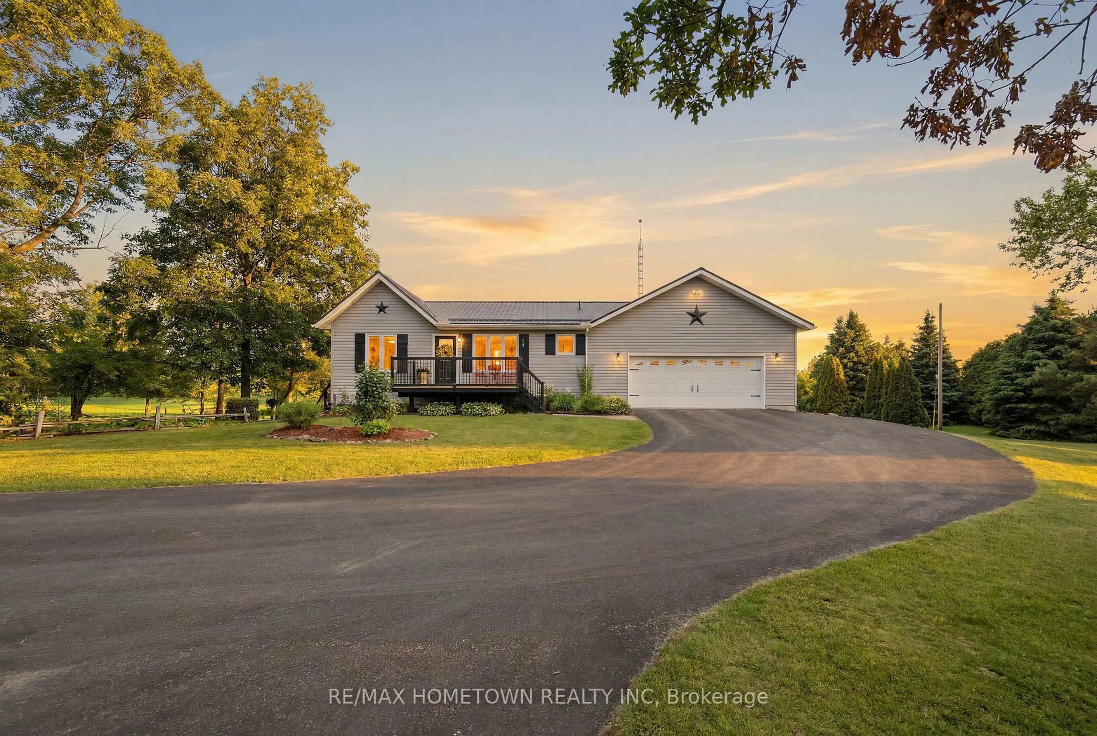 A pic from outside/outdoor area/front of a property/back of a property/a pic from drone, water/lake/river/ocean view for 920 Warren Lane, Leeds and the Thousand Islands Ontario K0E 1N0