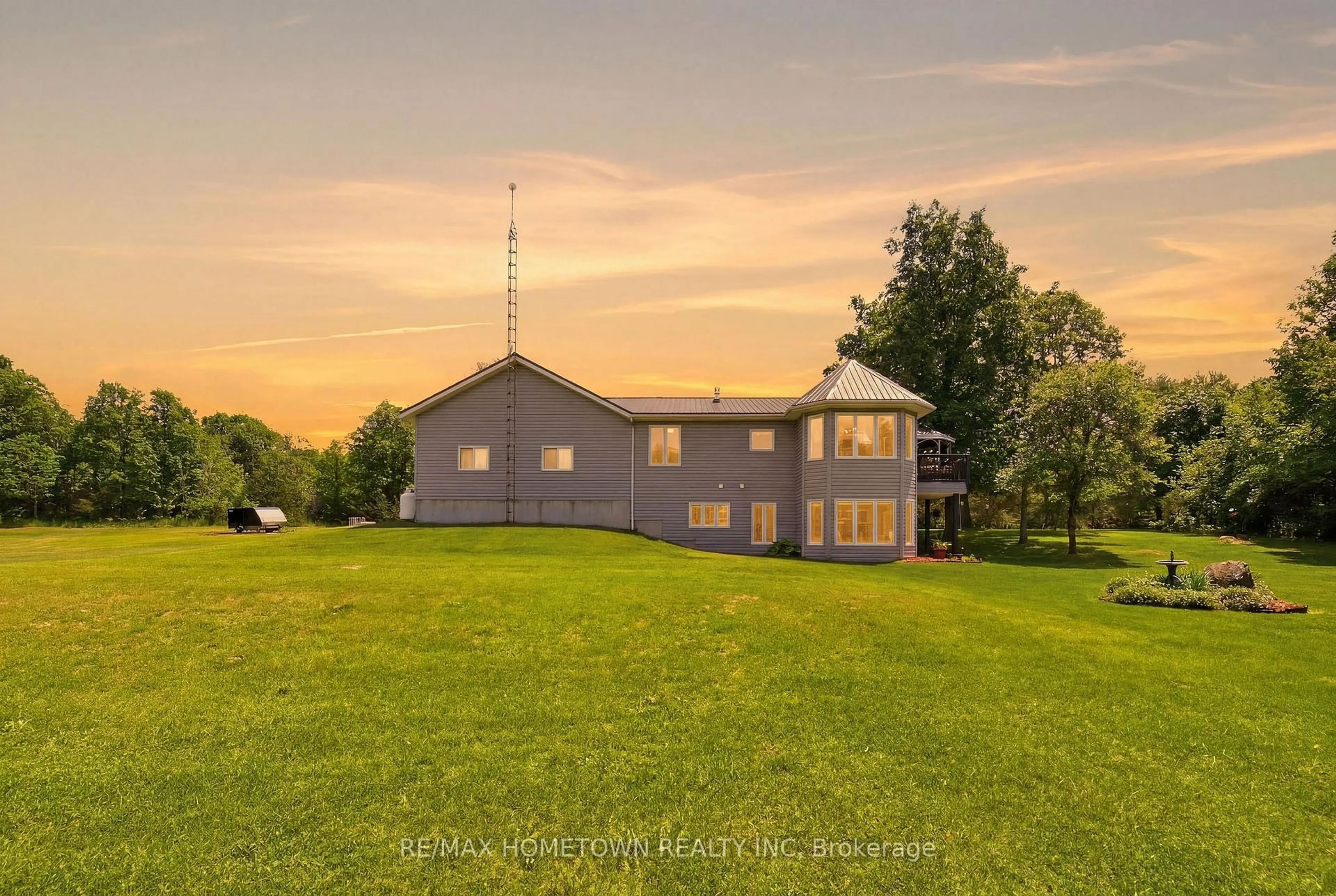 A pic from outside/outdoor area/front of a property/back of a property/a pic from drone, water/lake/river/ocean view for 920 Warren Lane, Leeds and the Thousand Islands Ontario K0E 1N0