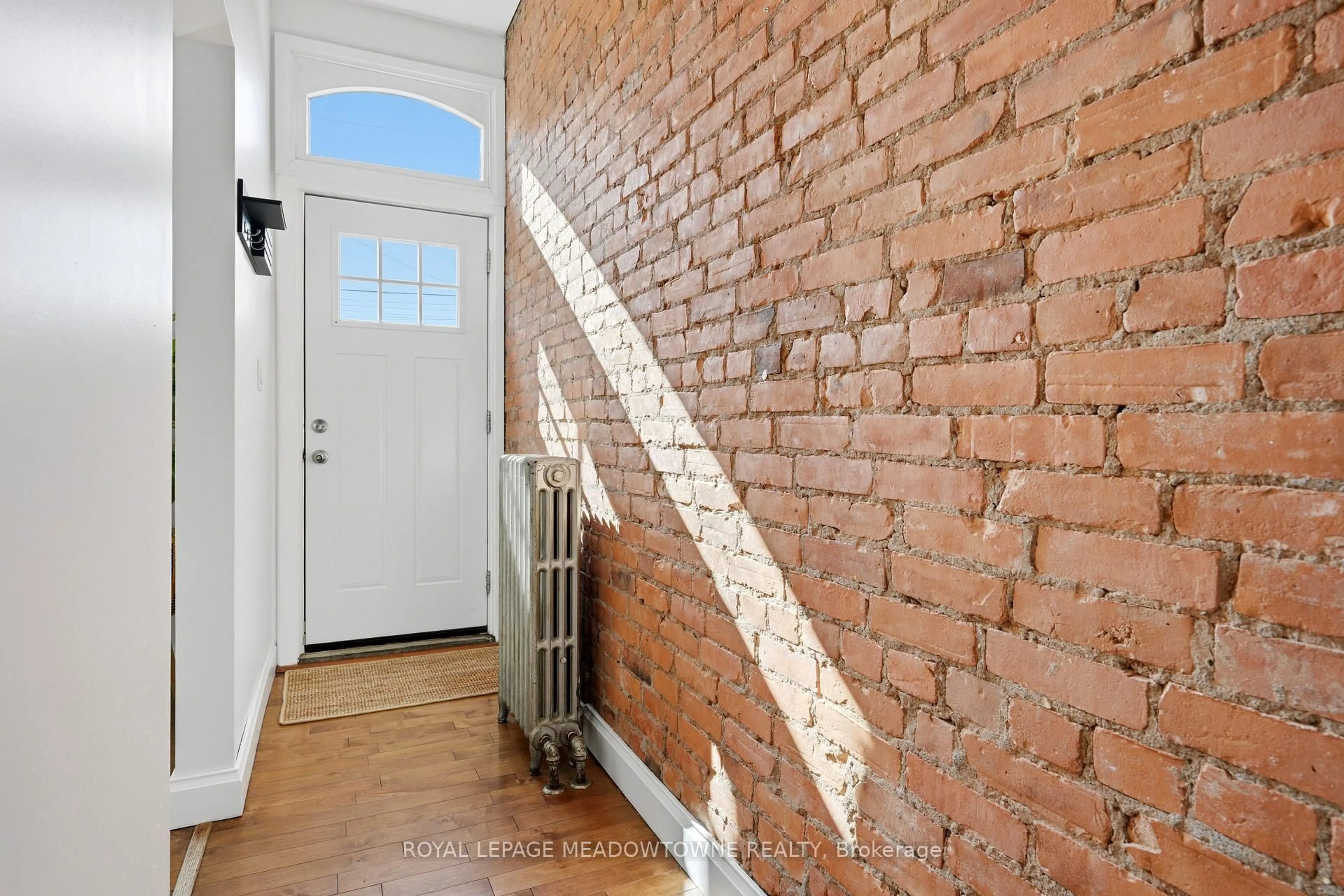 Indoor entryway for 29 Railway St, Hamilton Ontario L8R 2R4