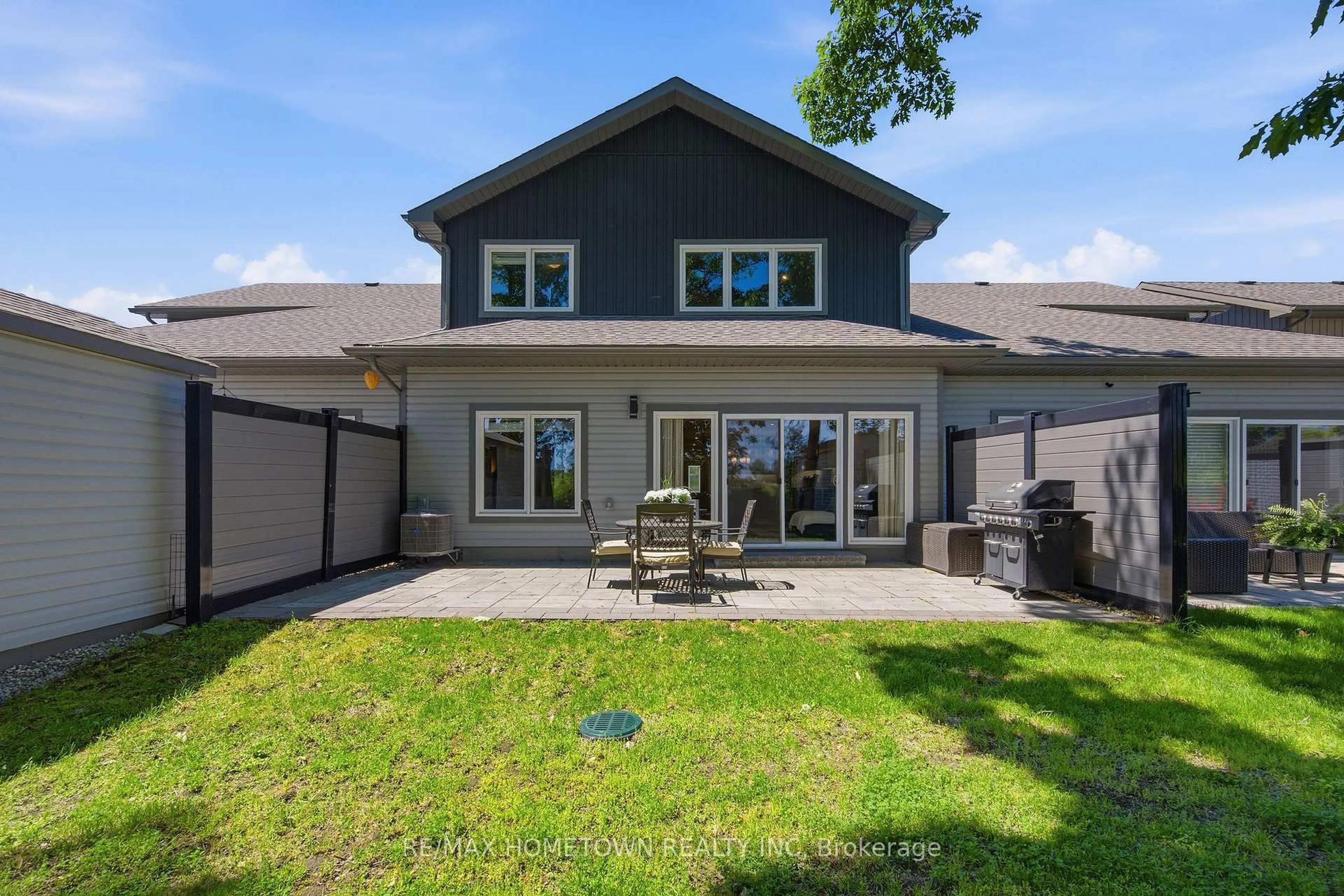 Patio, unknown for 53B CENTRE St, Brockville Ontario K6V 5S6
