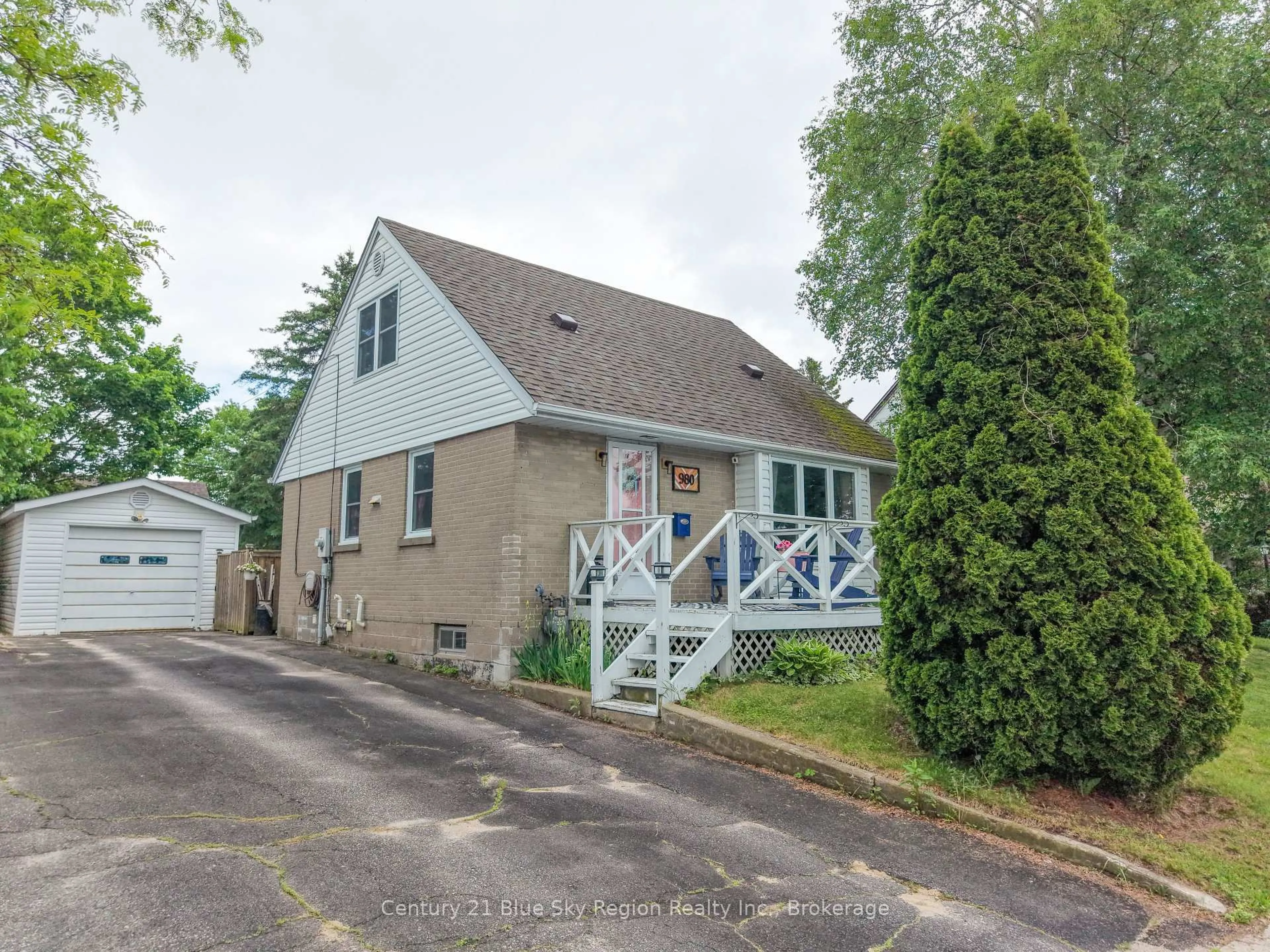 Unknown for 980 Phillip St, North Bay Ontario P1B 3V7
