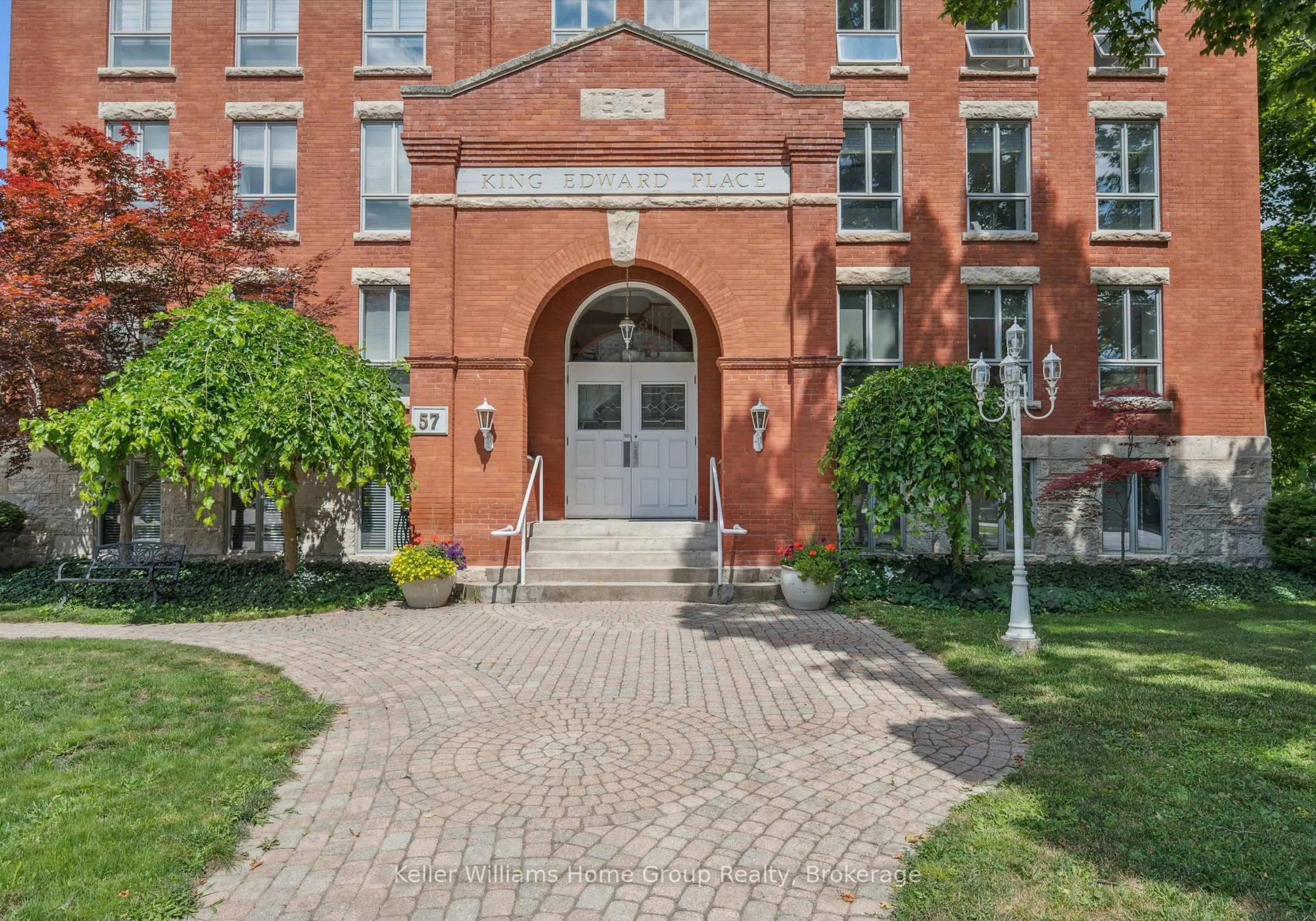 Indoor foyer for 57 SUFFOLK St #408, Guelph Ontario N1H 2J1