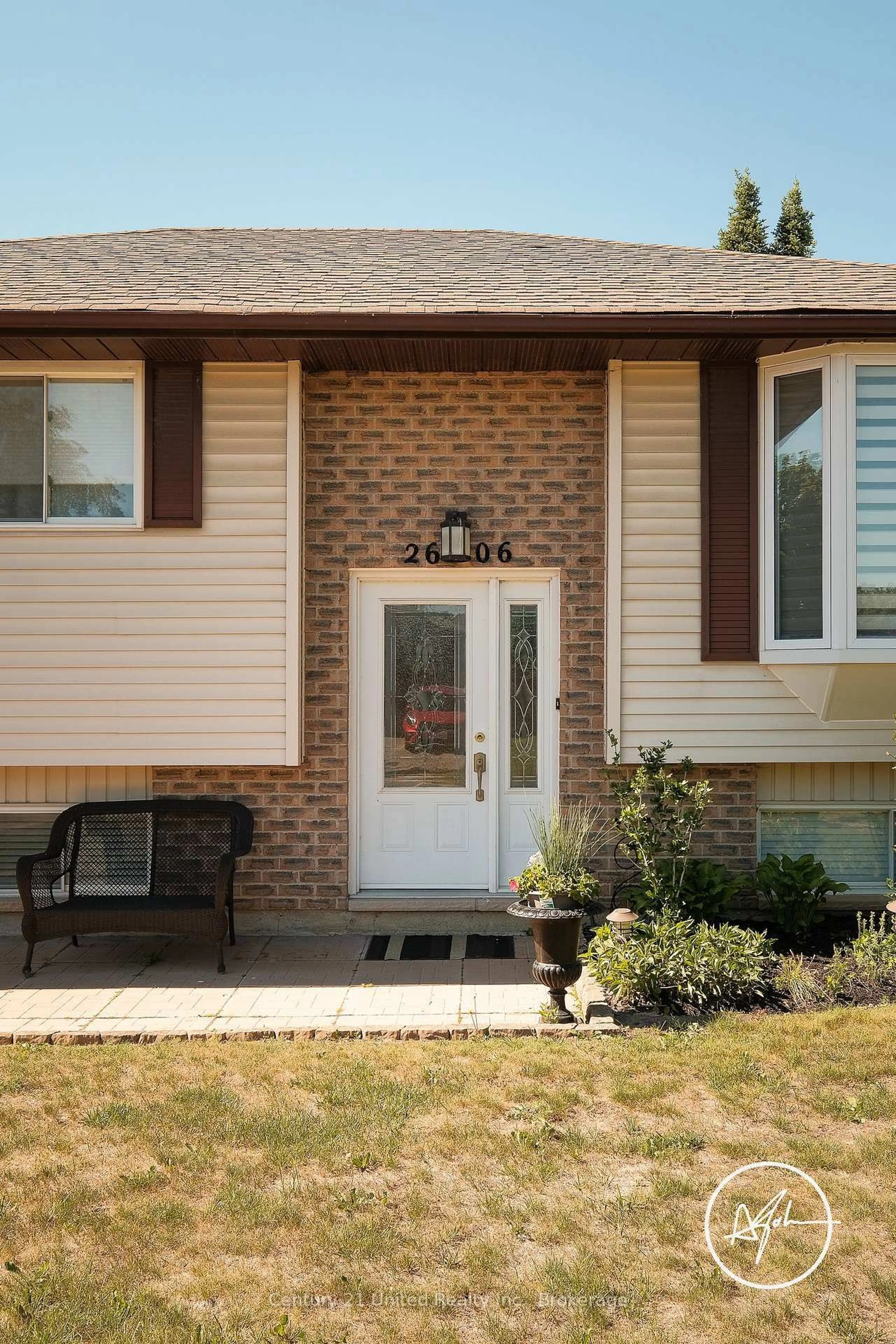 Home with brick exterior material, street for 2606 Foxmeadow Rd, Peterborough Ontario K9L 1X3