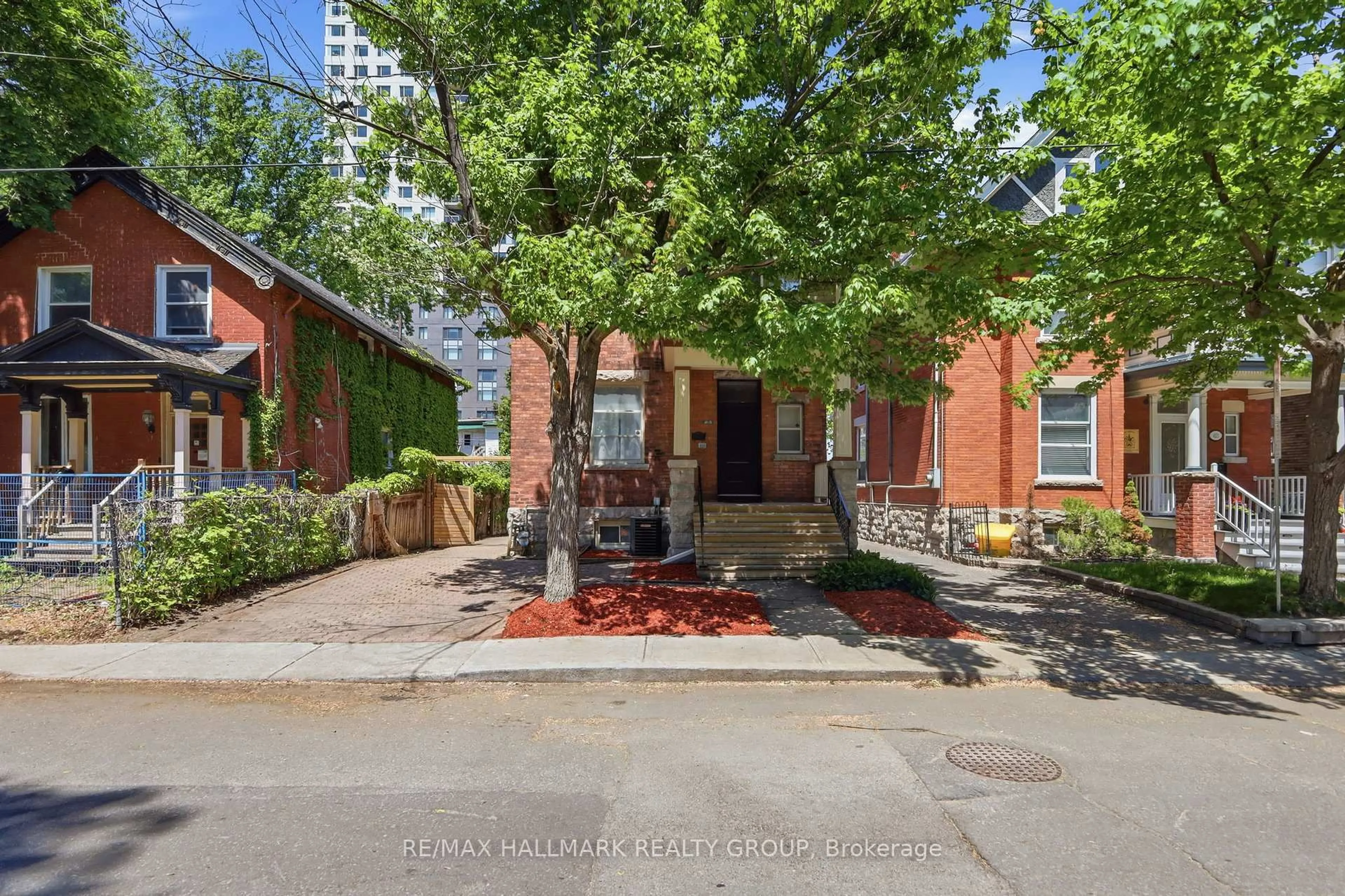 Home with brick exterior material, street for 419 BESSERER St, Ottawa Ontario K1N 6B9