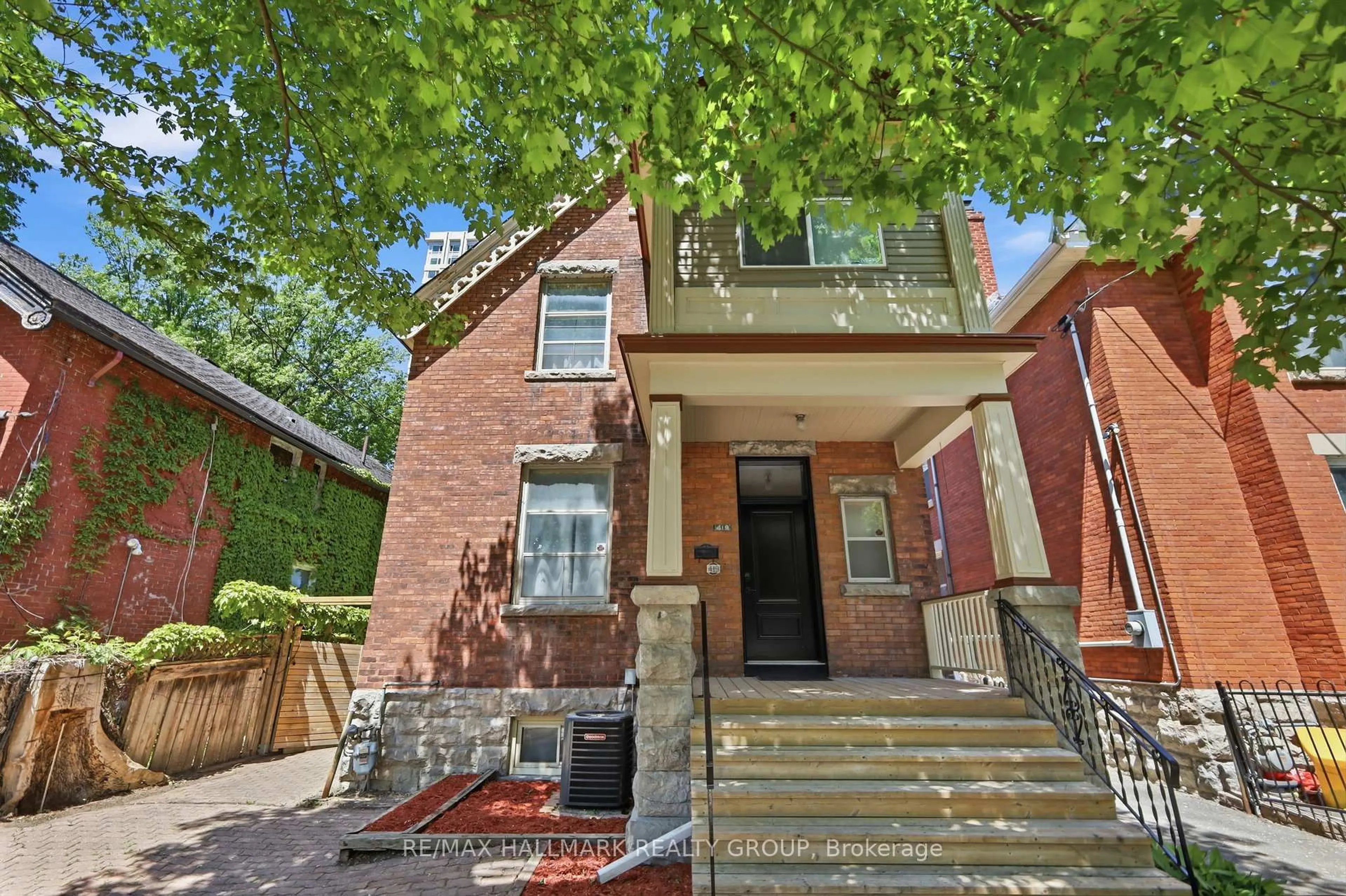 Home with brick exterior material, street for 419 BESSERER St, Ottawa Ontario K1N 6B9