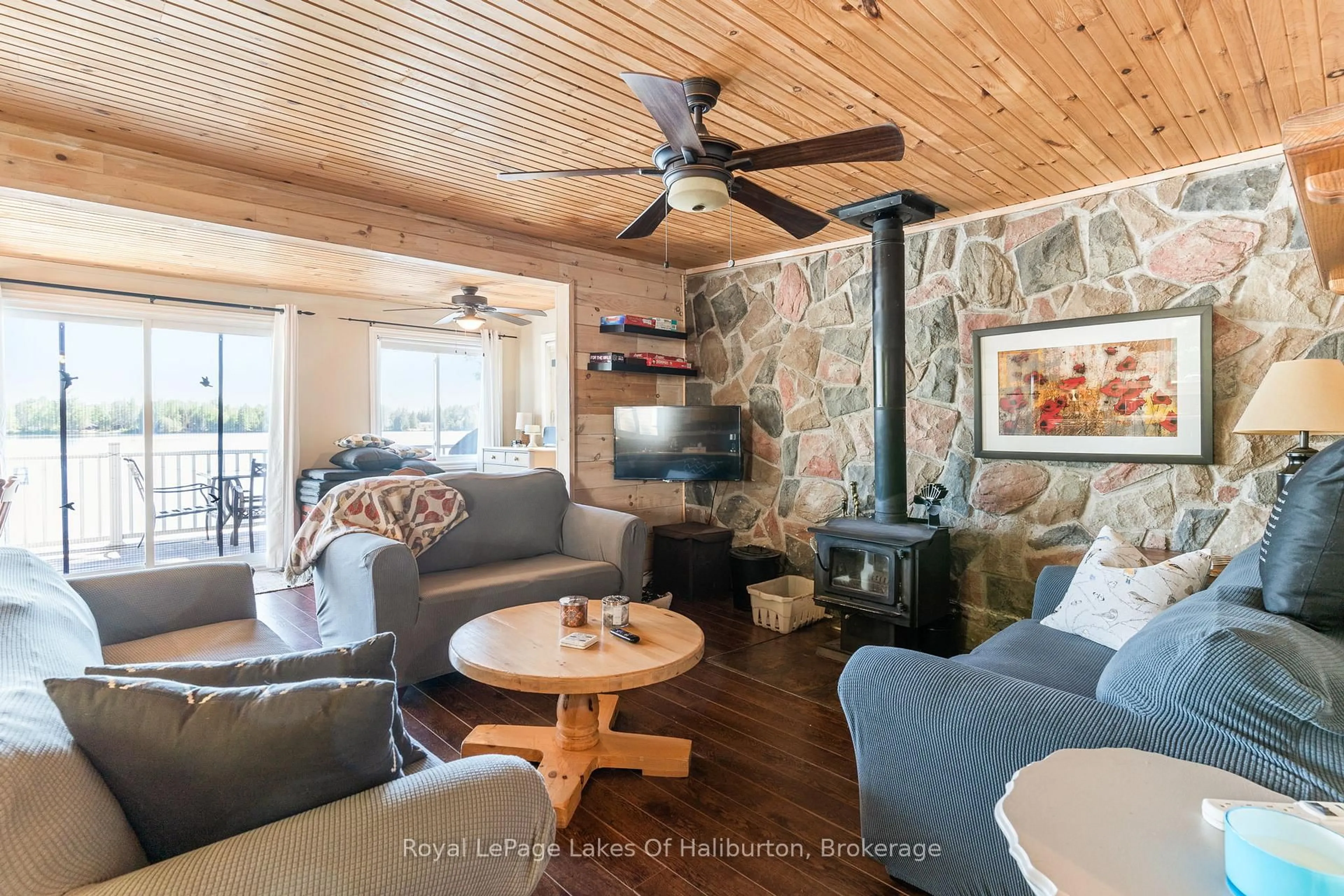 Living room with furniture, unknown for 1010 Pike Lane, Dysart et al Ontario K0M 1S0