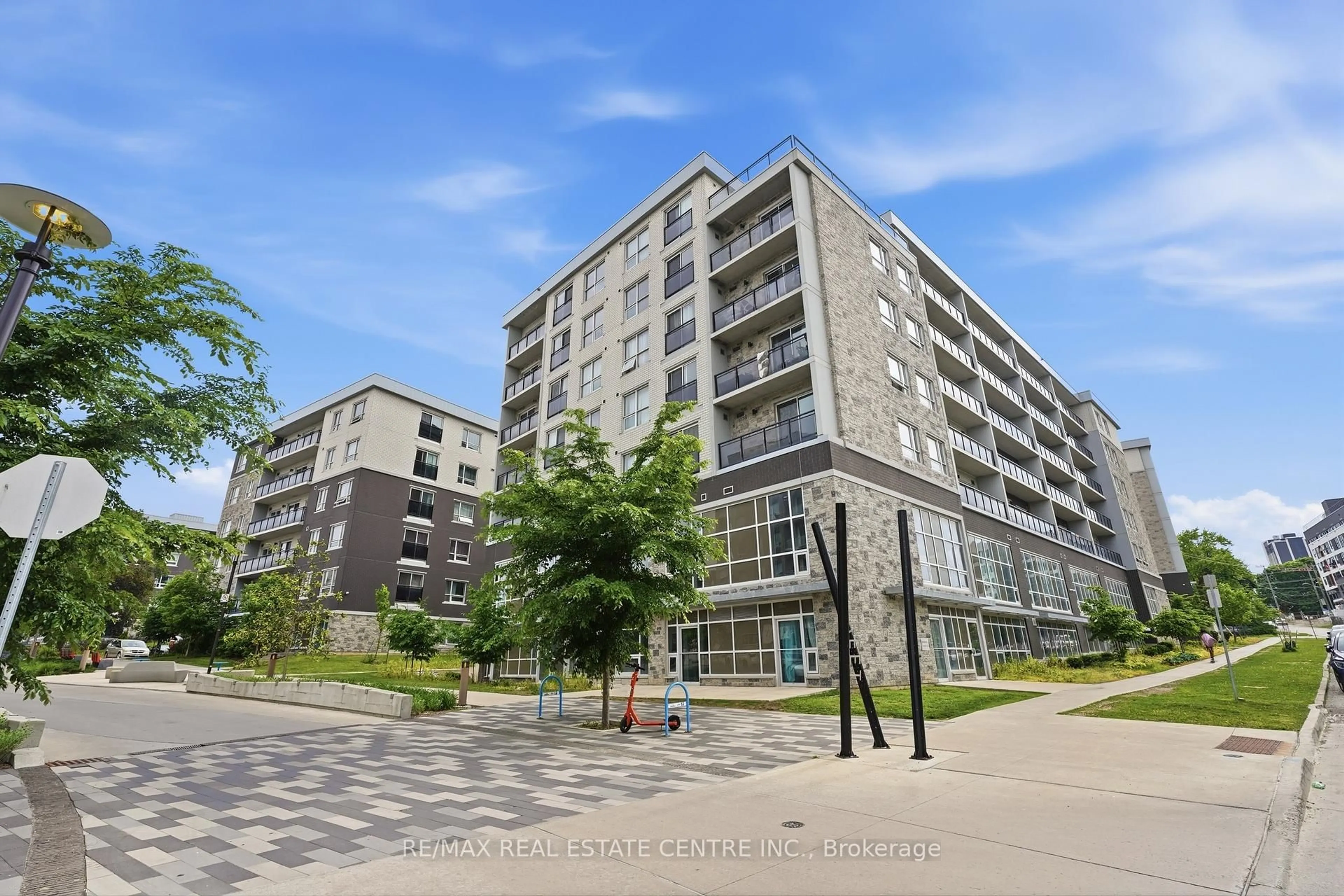 trreb/IMG-X13430606_1.jpg