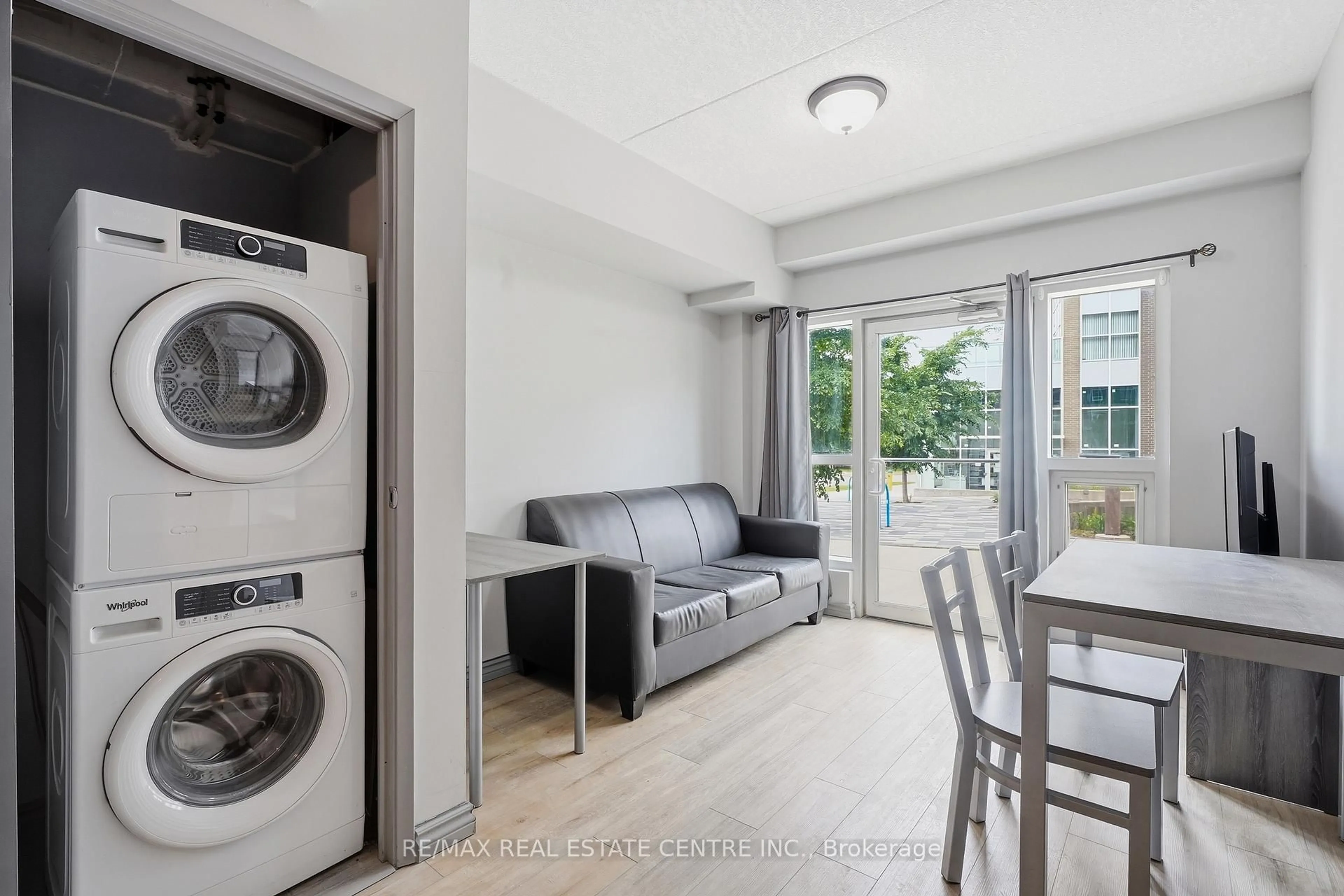 Unknown for 275 Larch St #B02, Waterloo Ontario N2L 3R2