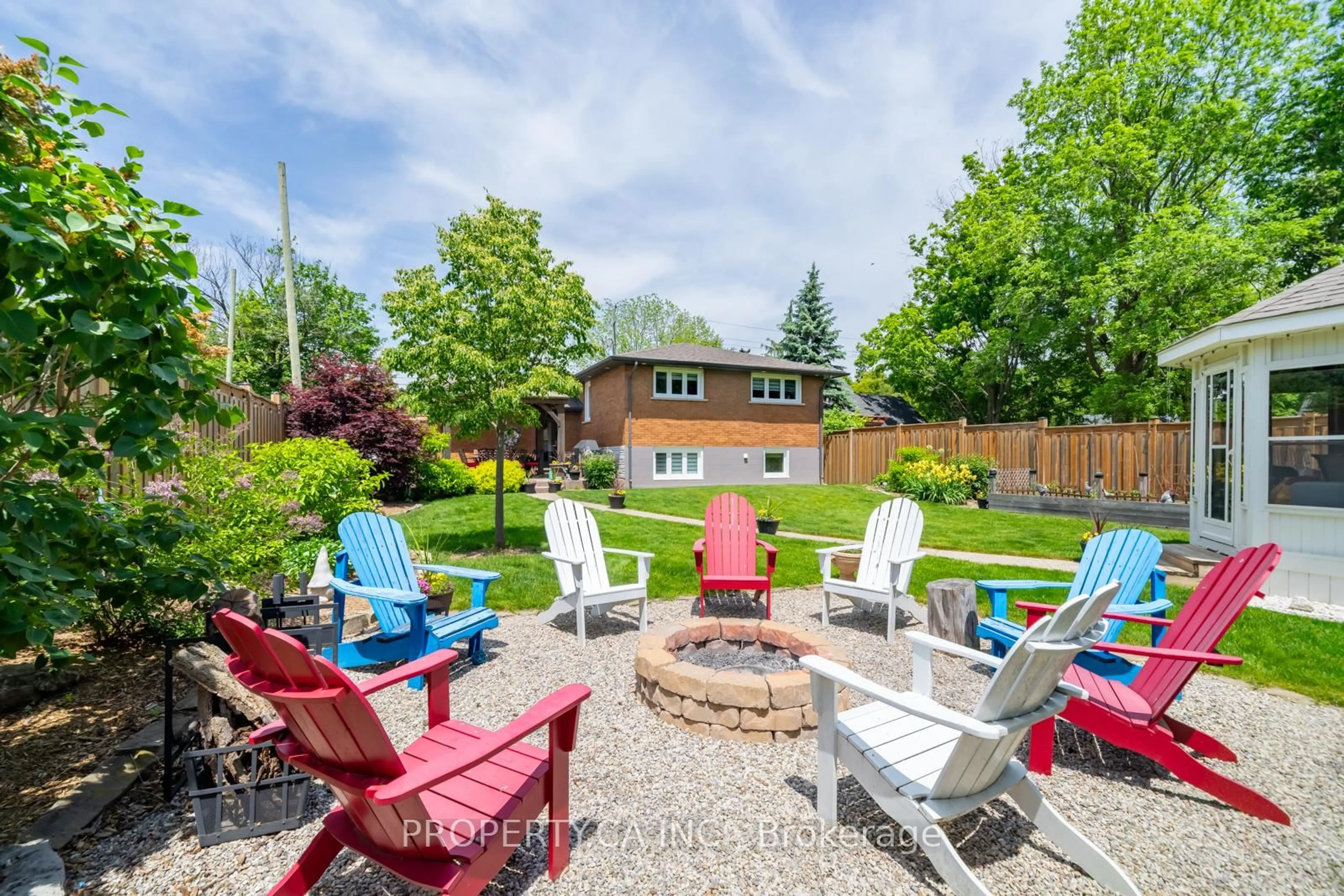 Patio, street for 310 Parkside Dr, Hamilton Ontario L0R 2H5