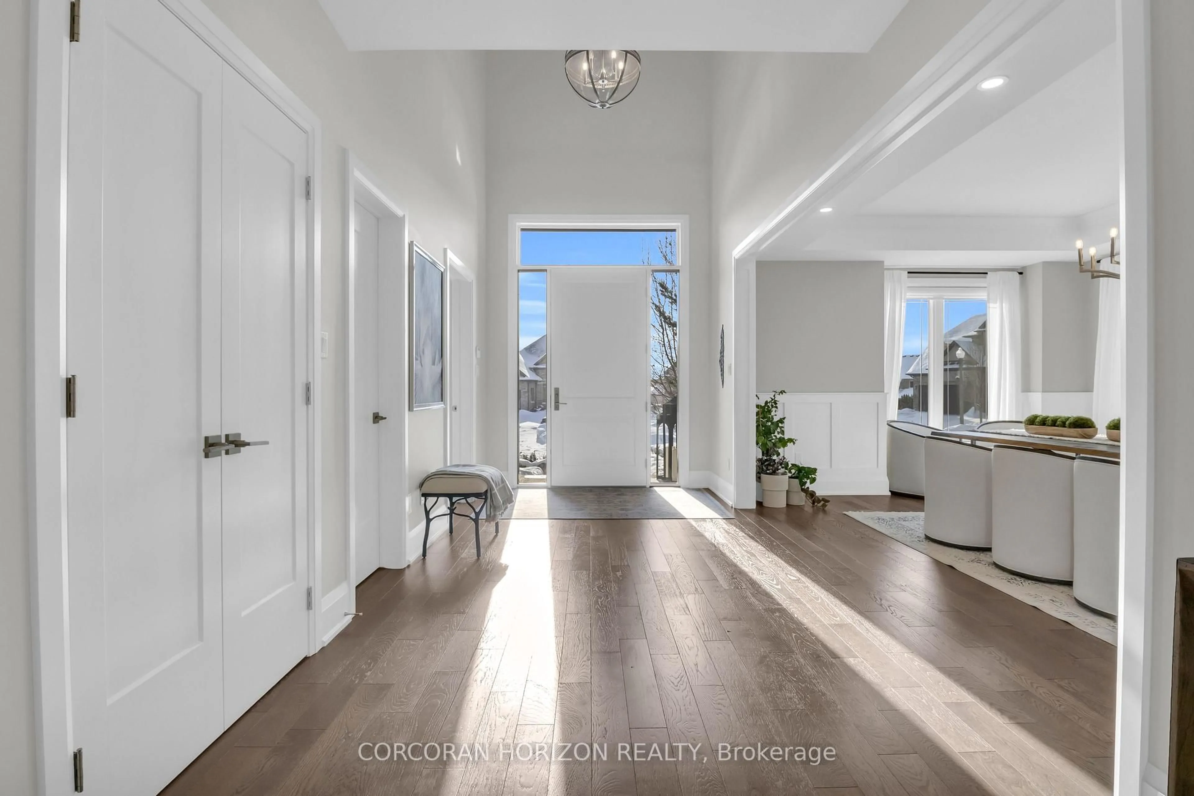 Indoor entryway for 908 Fall Harvest Crt, Kitchener Ontario N2P 2M2
