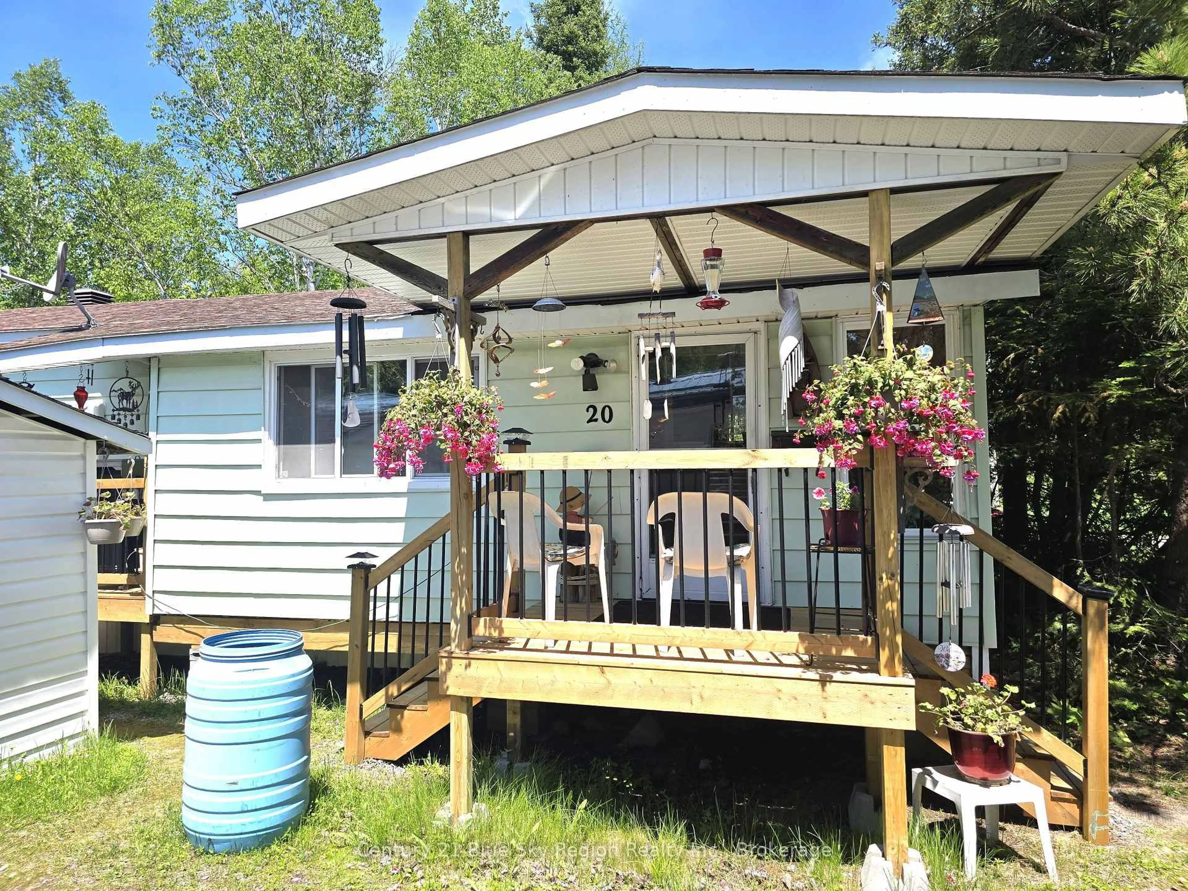 Patio, unknown for 5887 Highway 11 #20, North Bay Ontario P1B 8G3