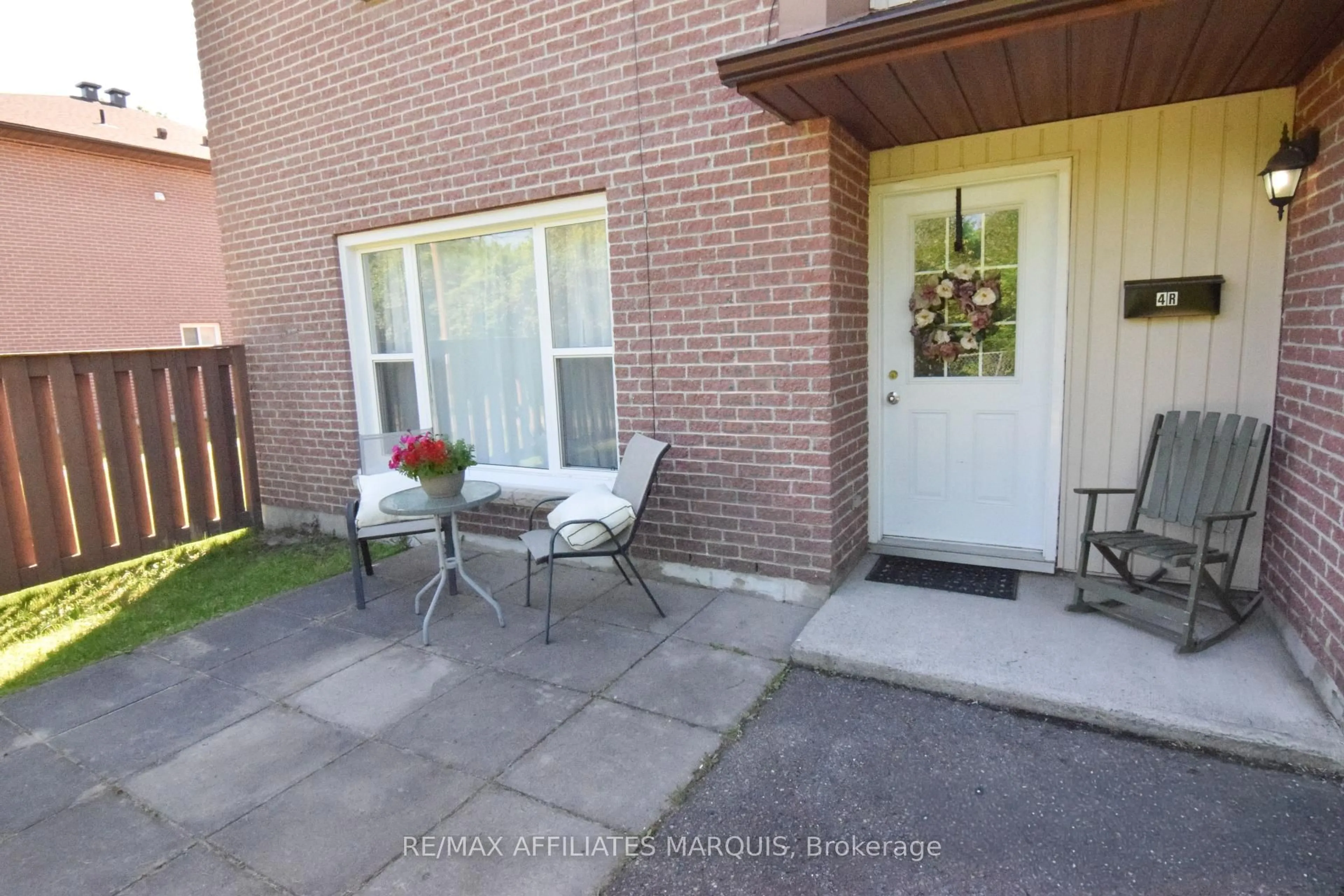 Patio, street for 4 Pearl St #"R", Smiths Falls Ontario K7A 5B5