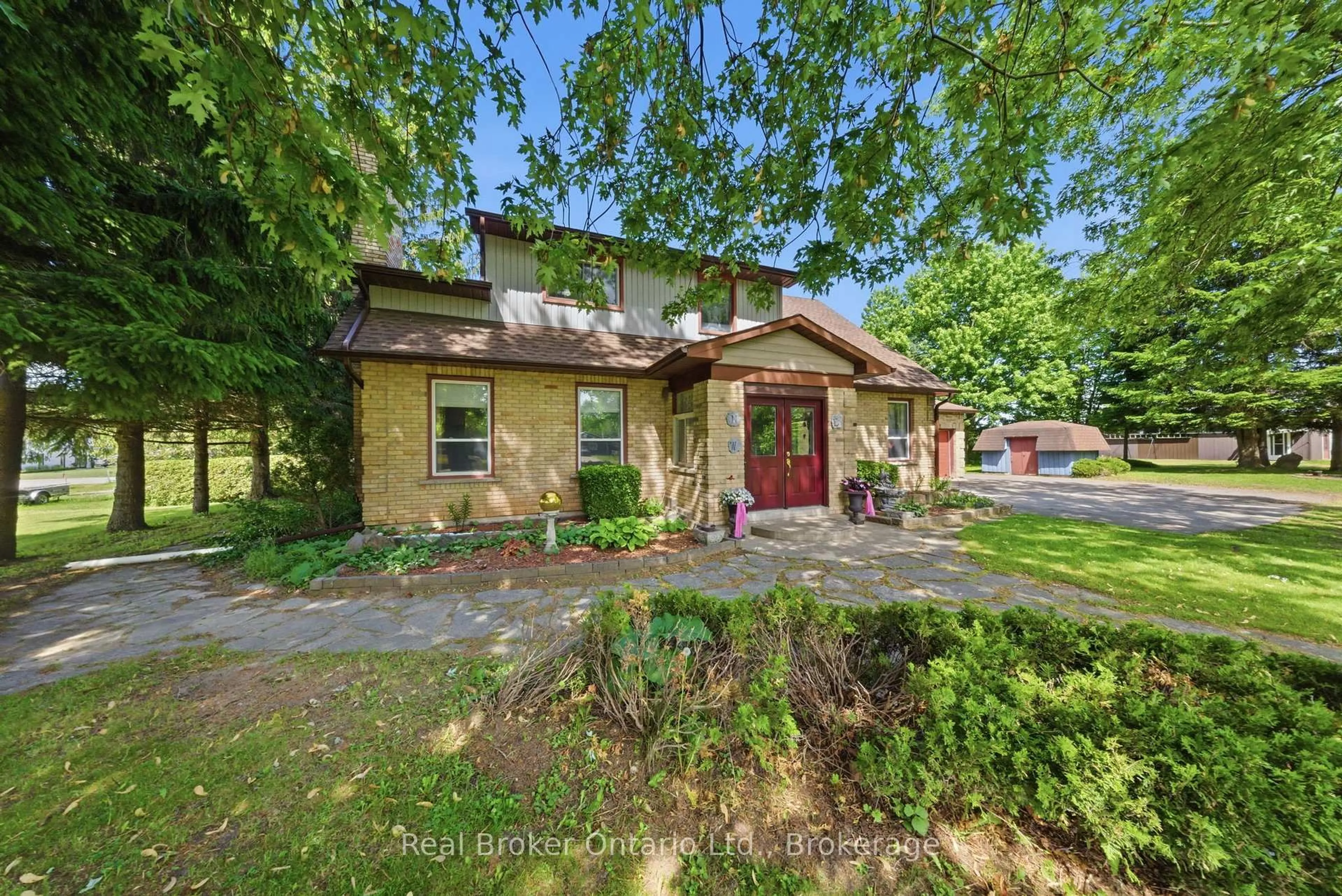 Unknown for 800 Tremaine Ave, North Perth Ontario N4W 3G9