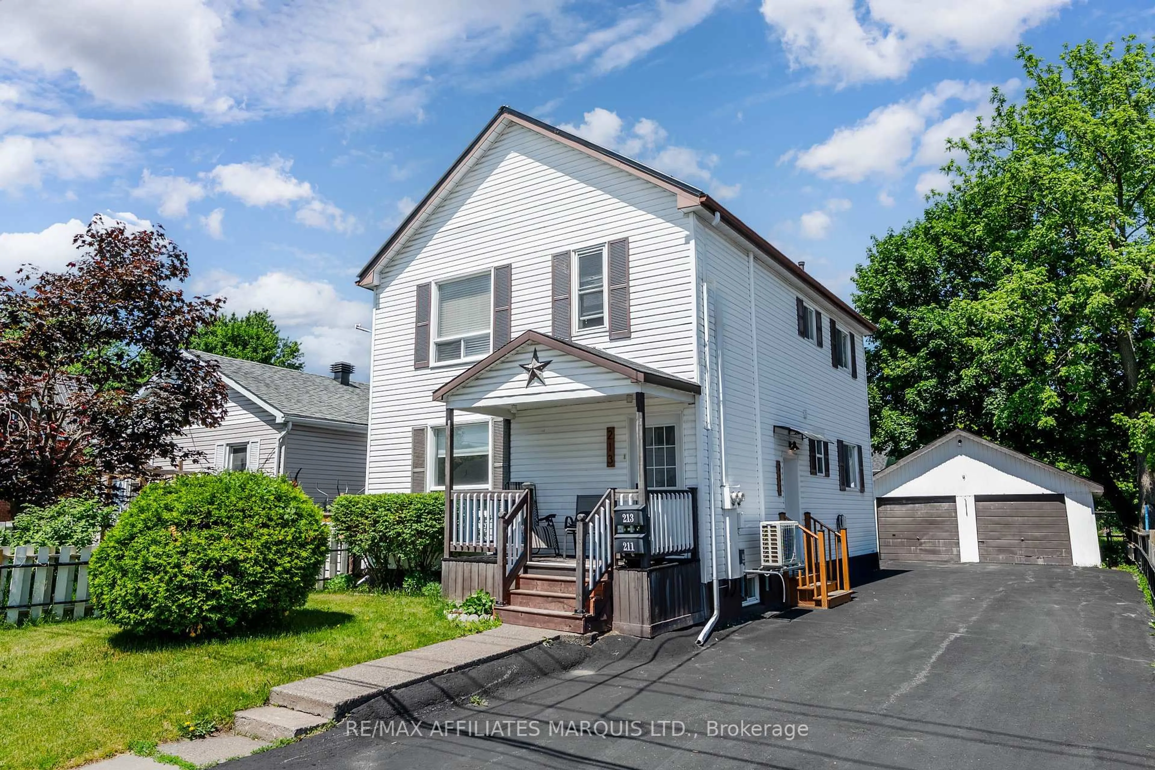 Unknown for 213 8th St, Cornwall Ontario K6H 2S6